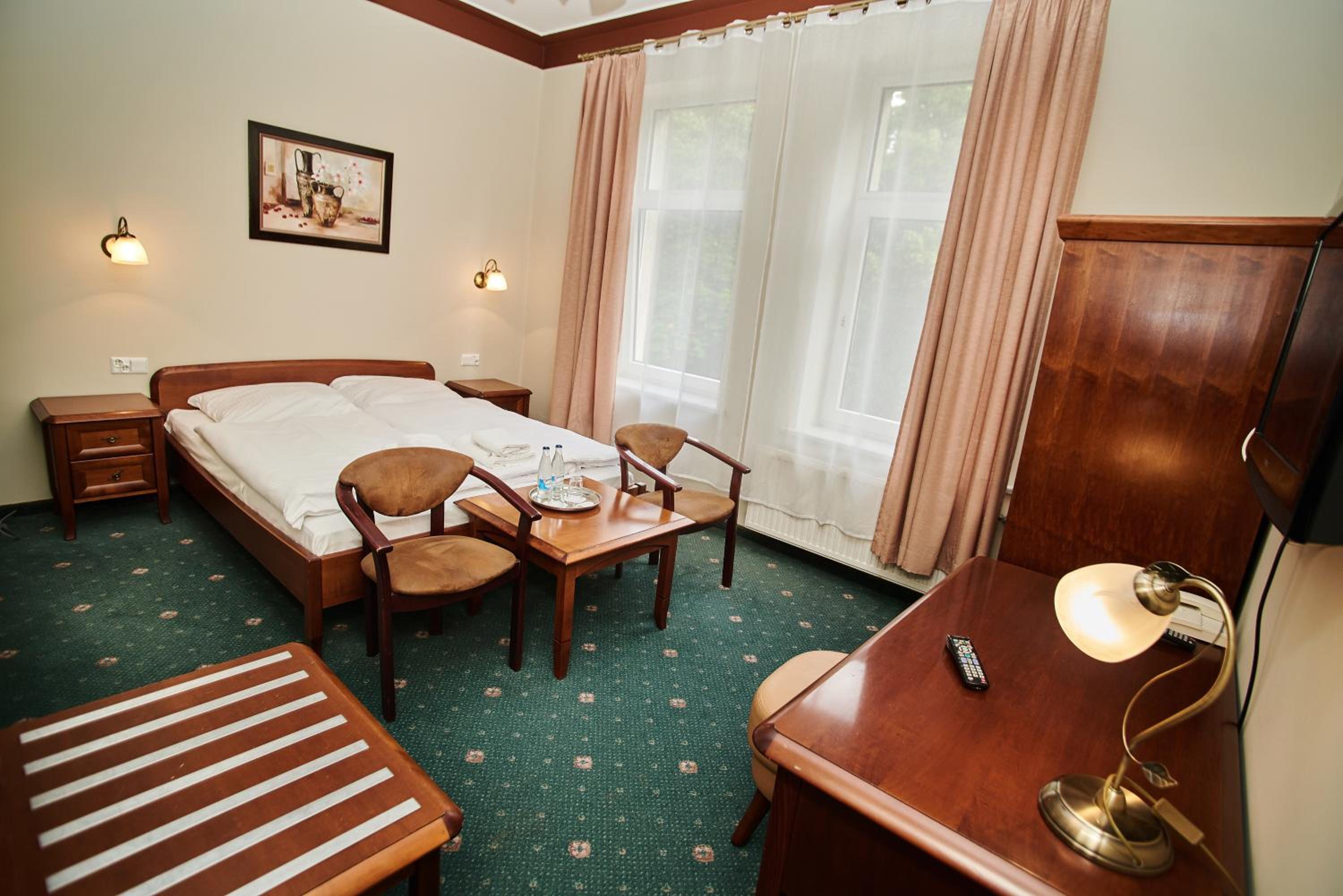 Standard Double Room - Photo 2