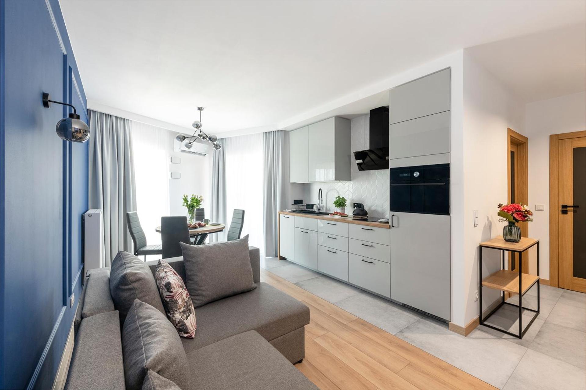 One-Bedroom Apartment - Photo 4