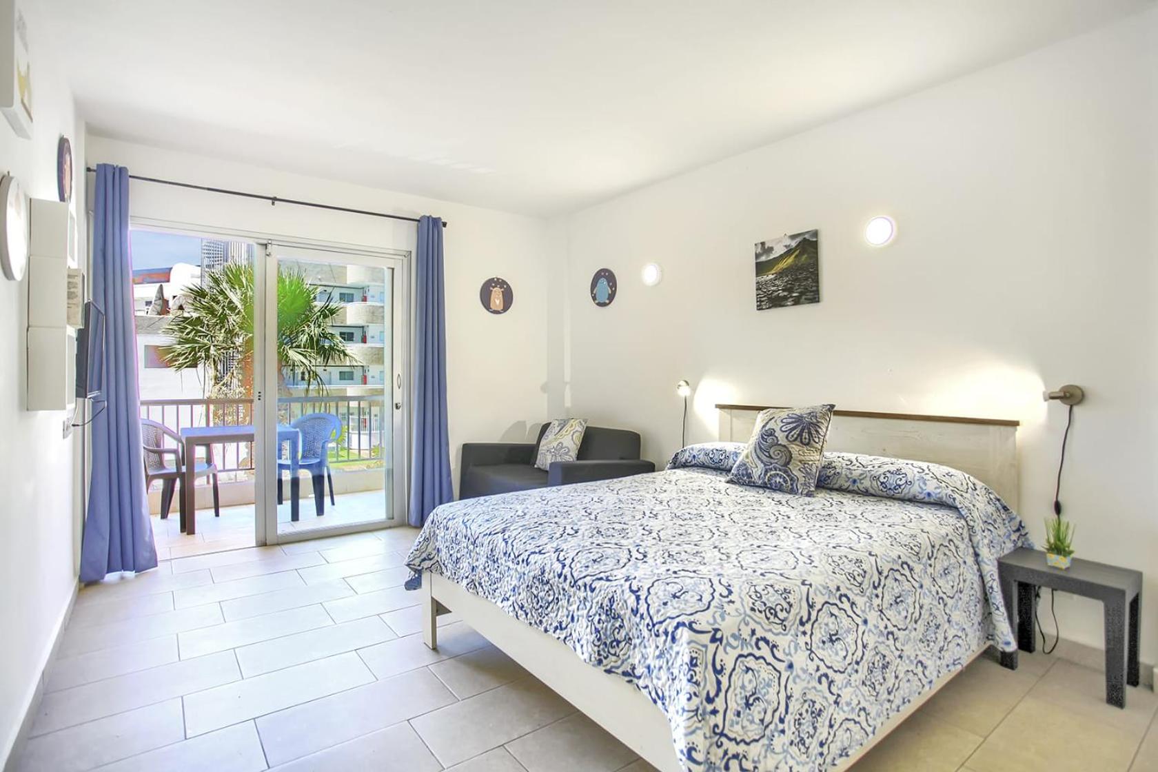 Studio Apartment