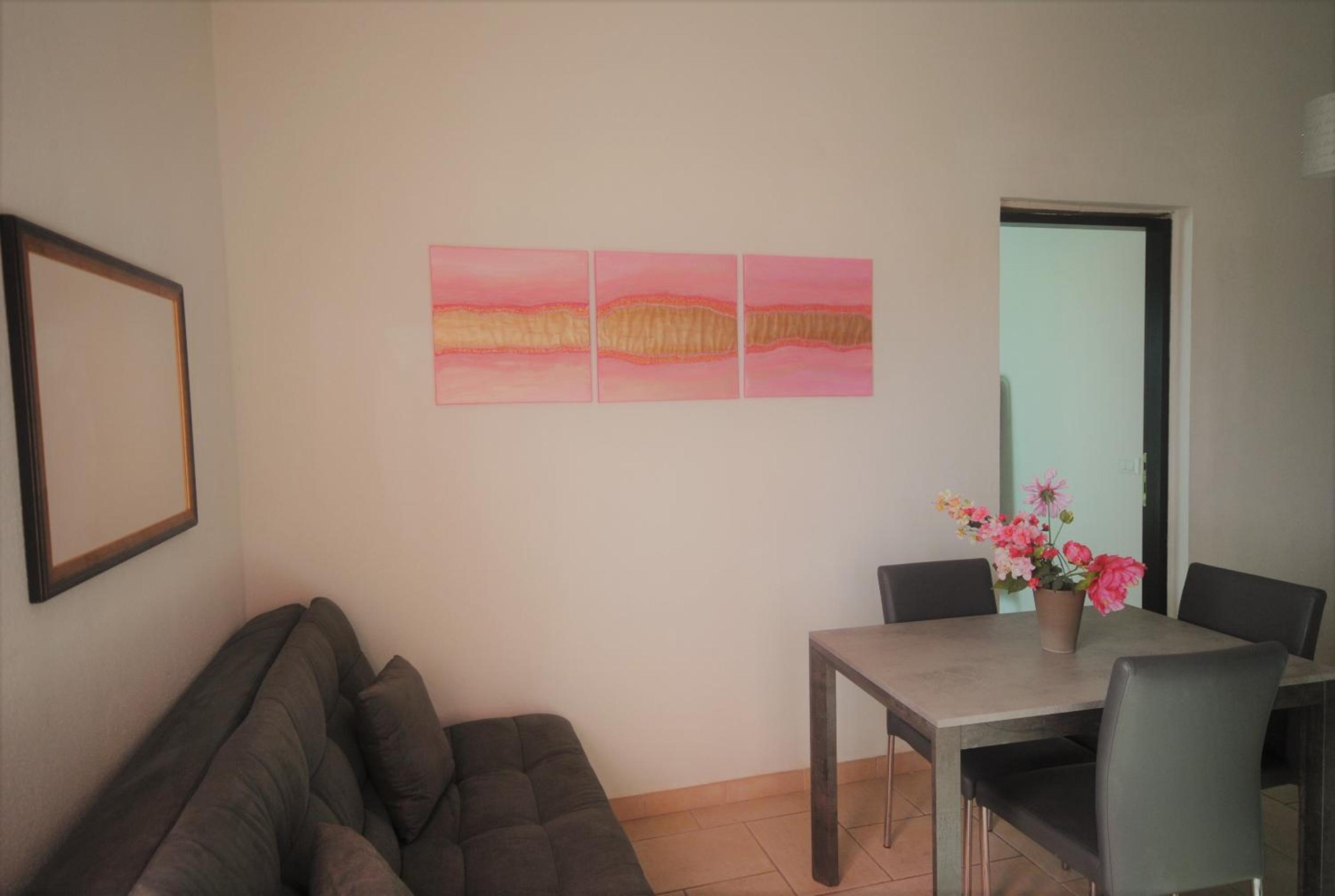 One-Bedroom Apartment (3 Adults) photo 2