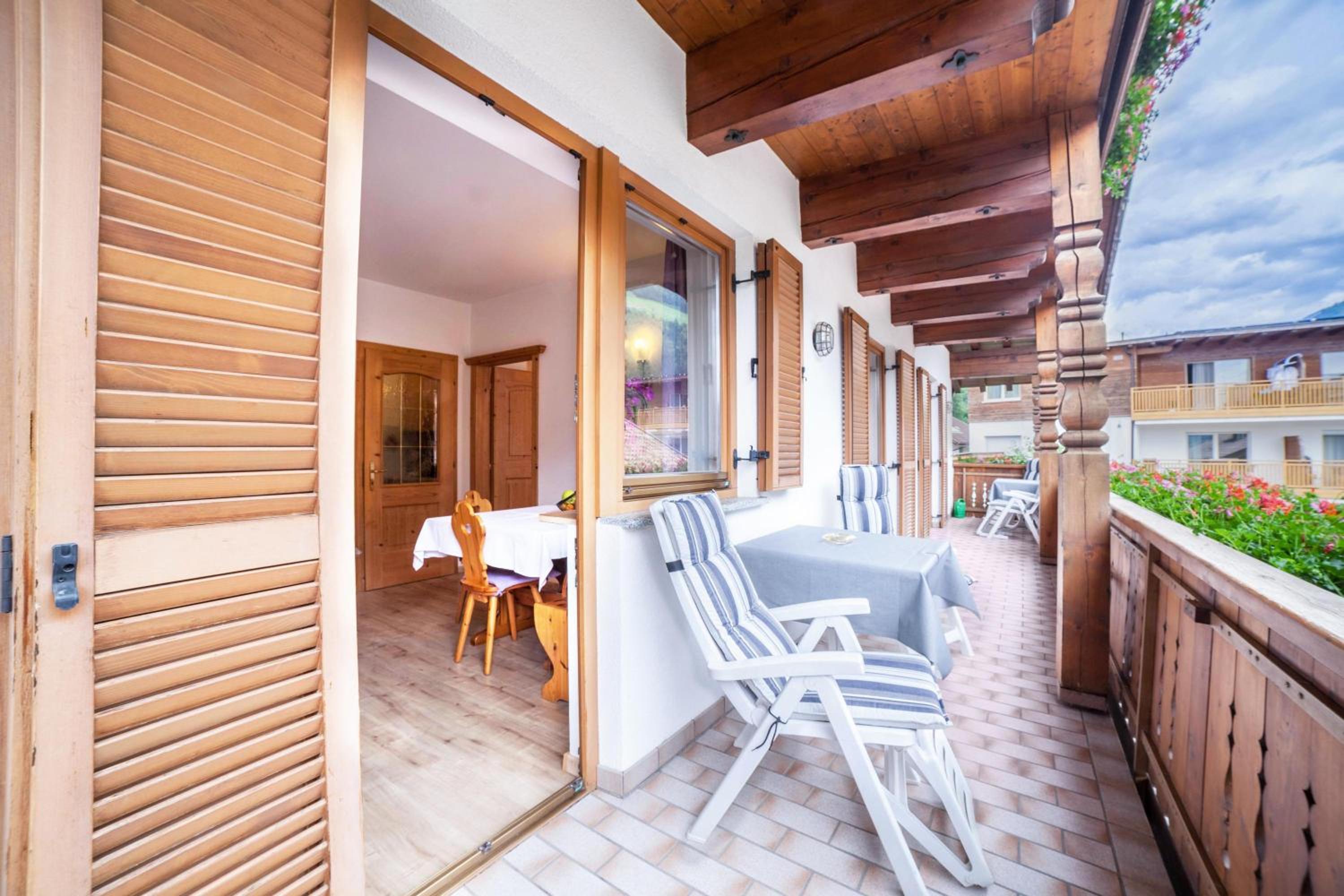 Superior One-Bedroom Apartment with Balcony - Photo 4