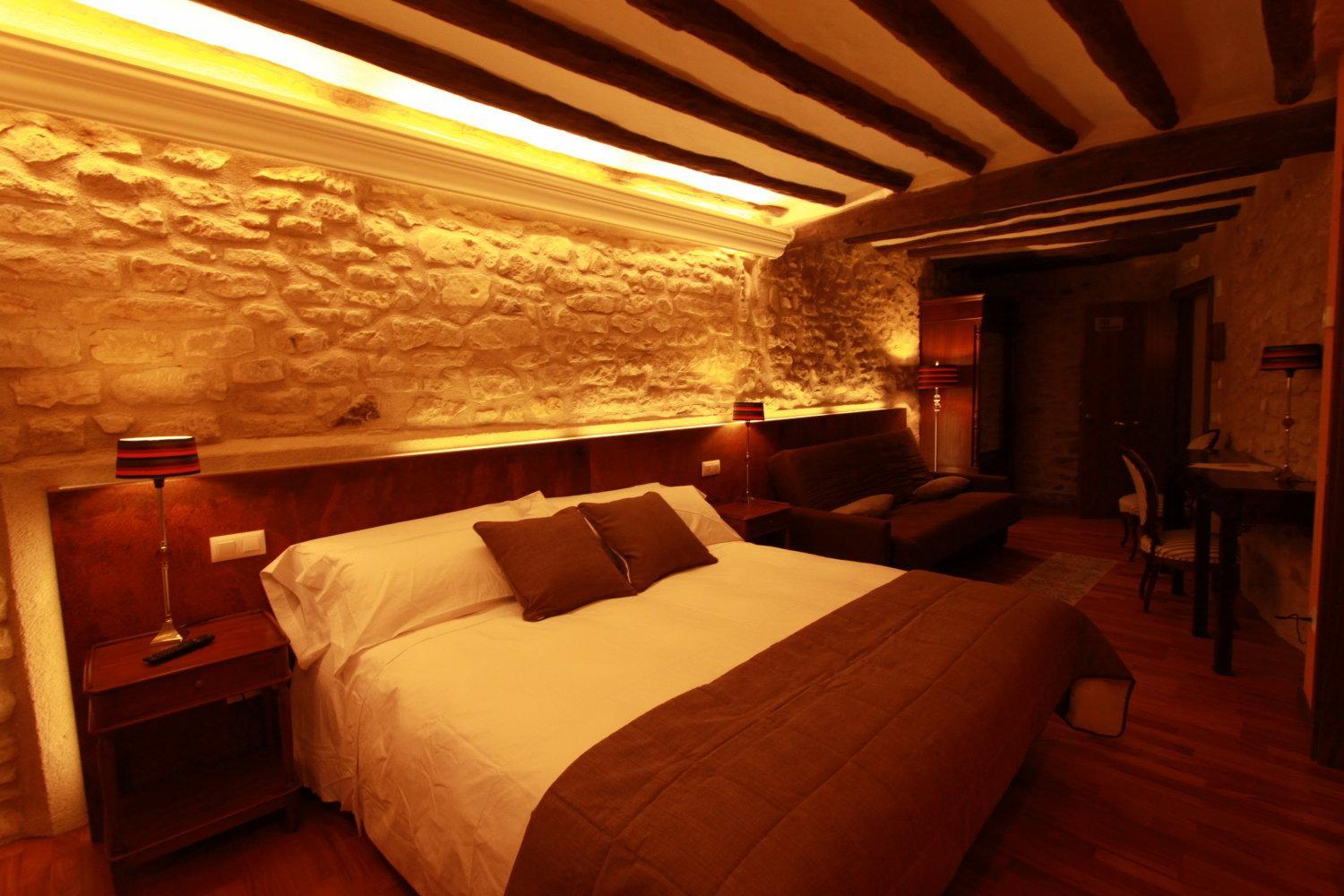 Superior Double Room - Photo 9
