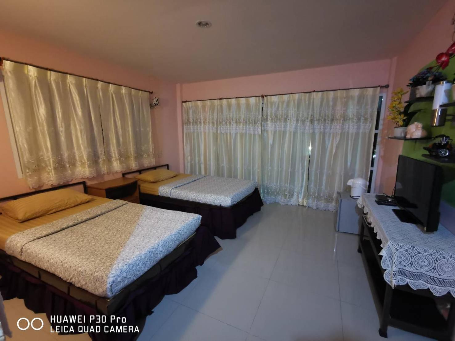Twin Room - Photo 1