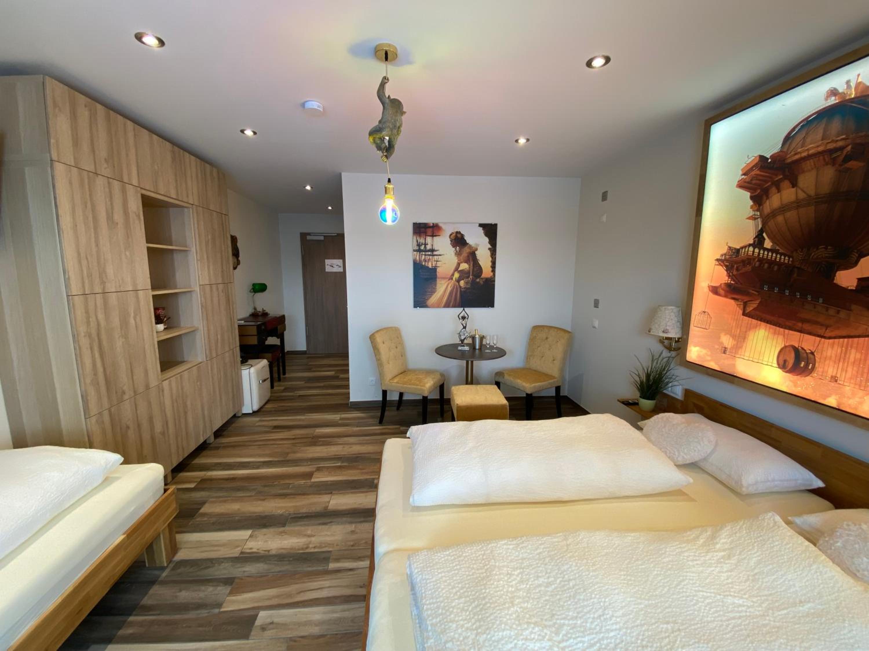 Family Room - Disability Access - Photo 13