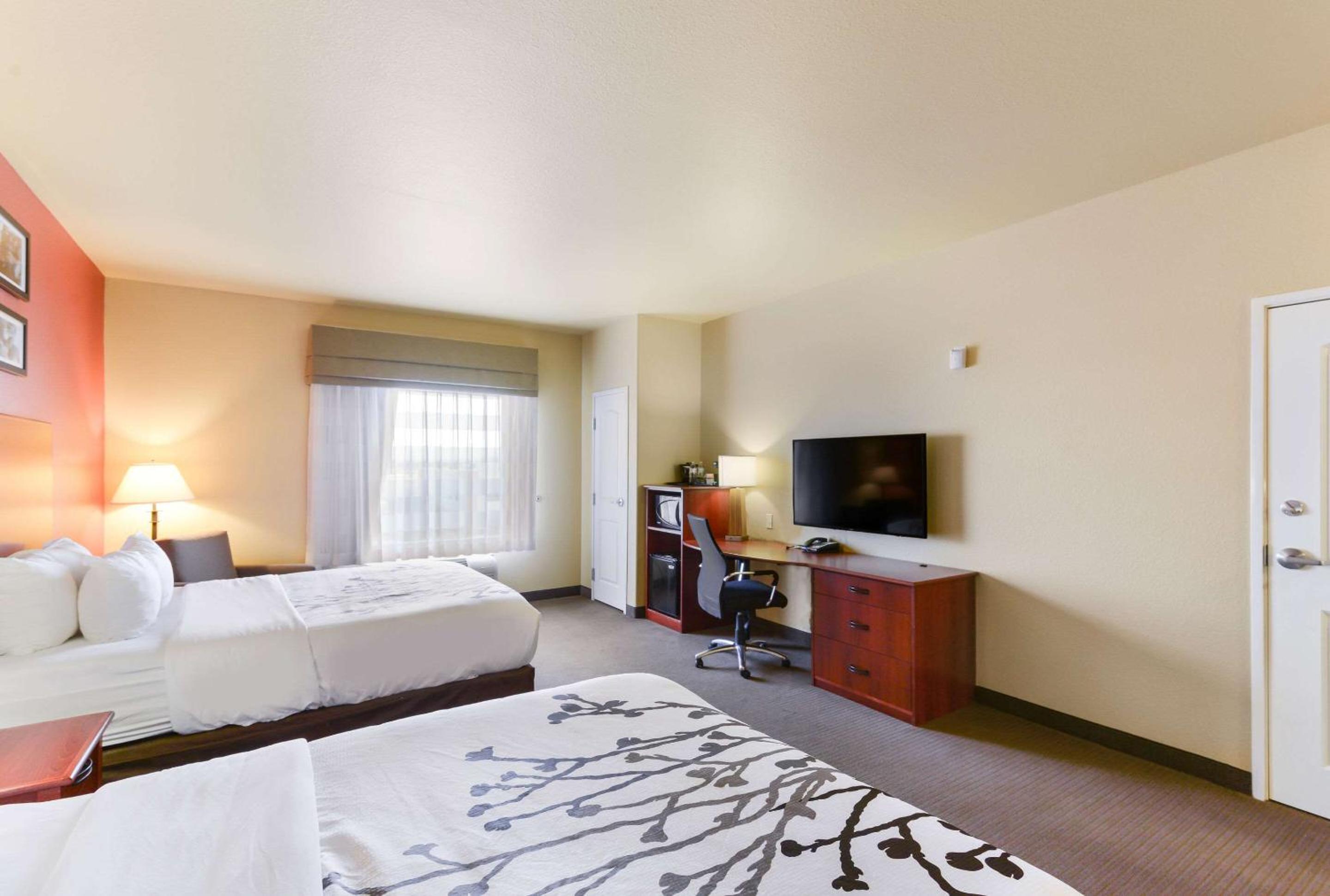 Queen Room with Two Queen Beds - Accessible/Non-Smoking  - Photo 4