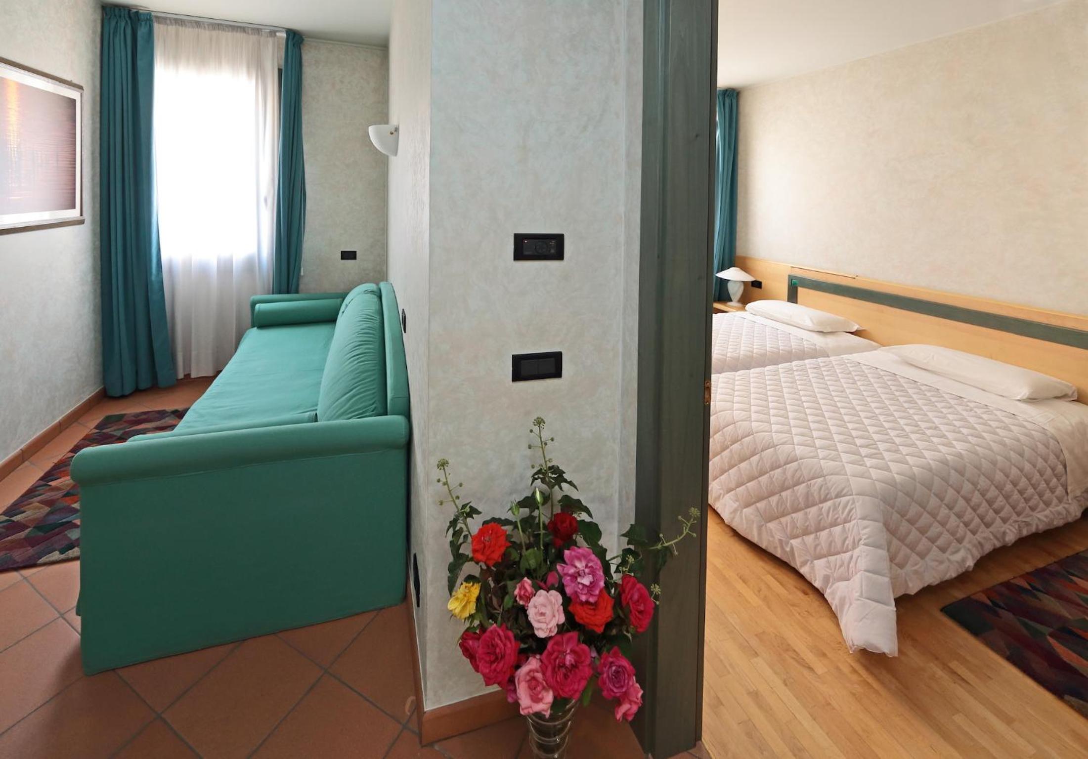 Standard Triple Room photo 1