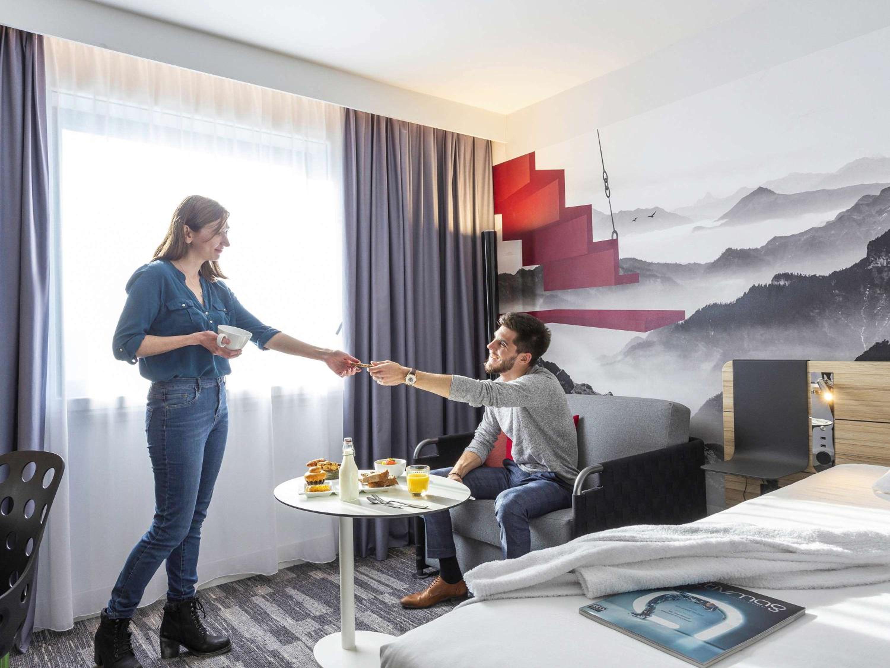 Classic Room with One Double Bed and One Single Bed - Photo 8