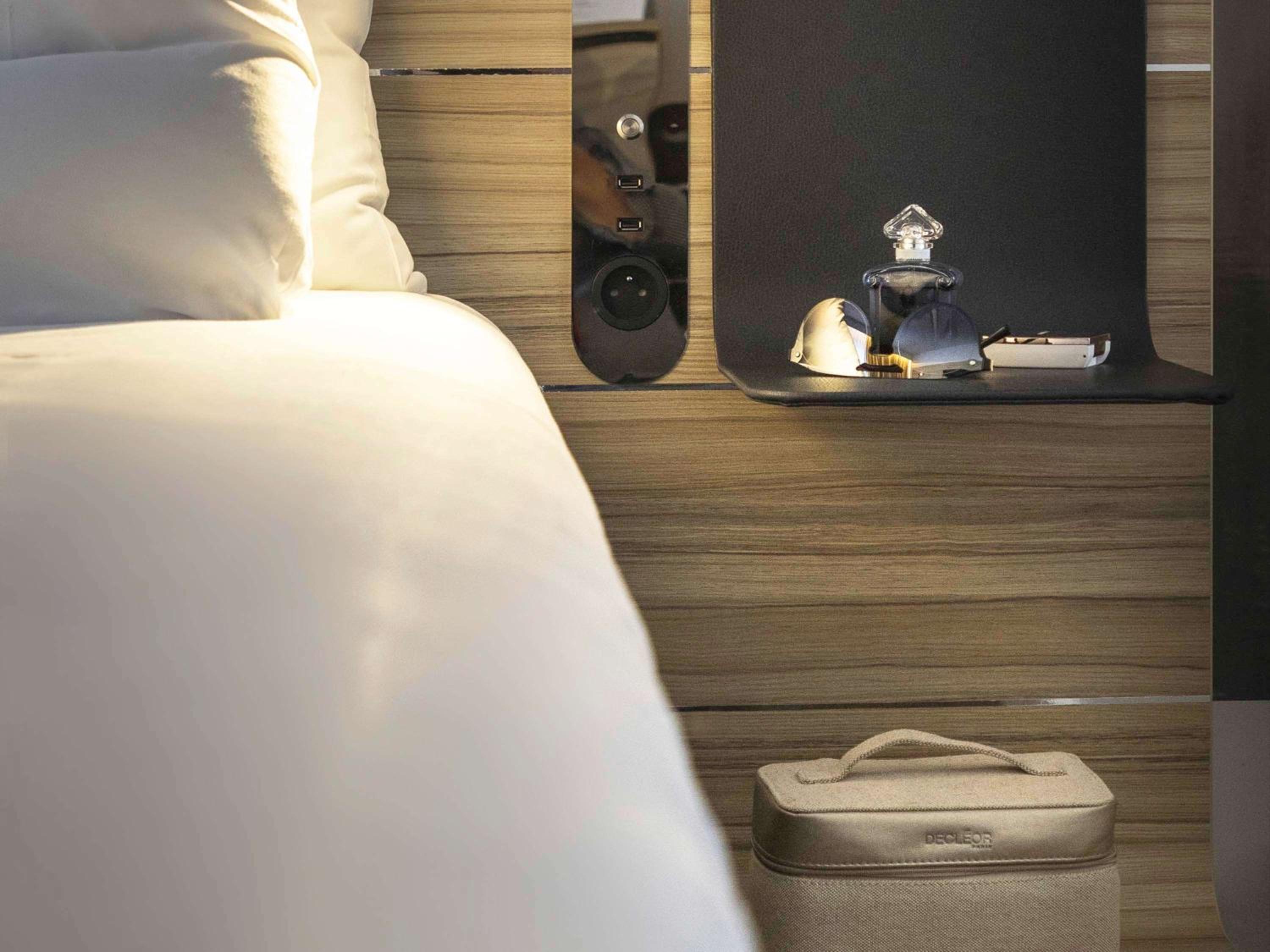 Classic Room with One Double Bed and One Single Bed - Photo 1