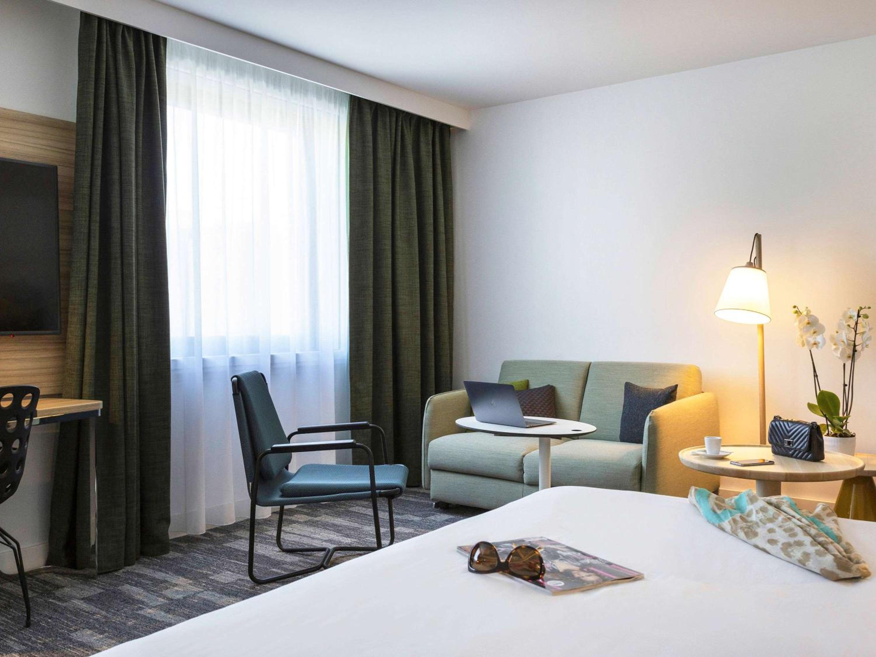 Junior Suite with One Double Bed And Sofa - Photo 1