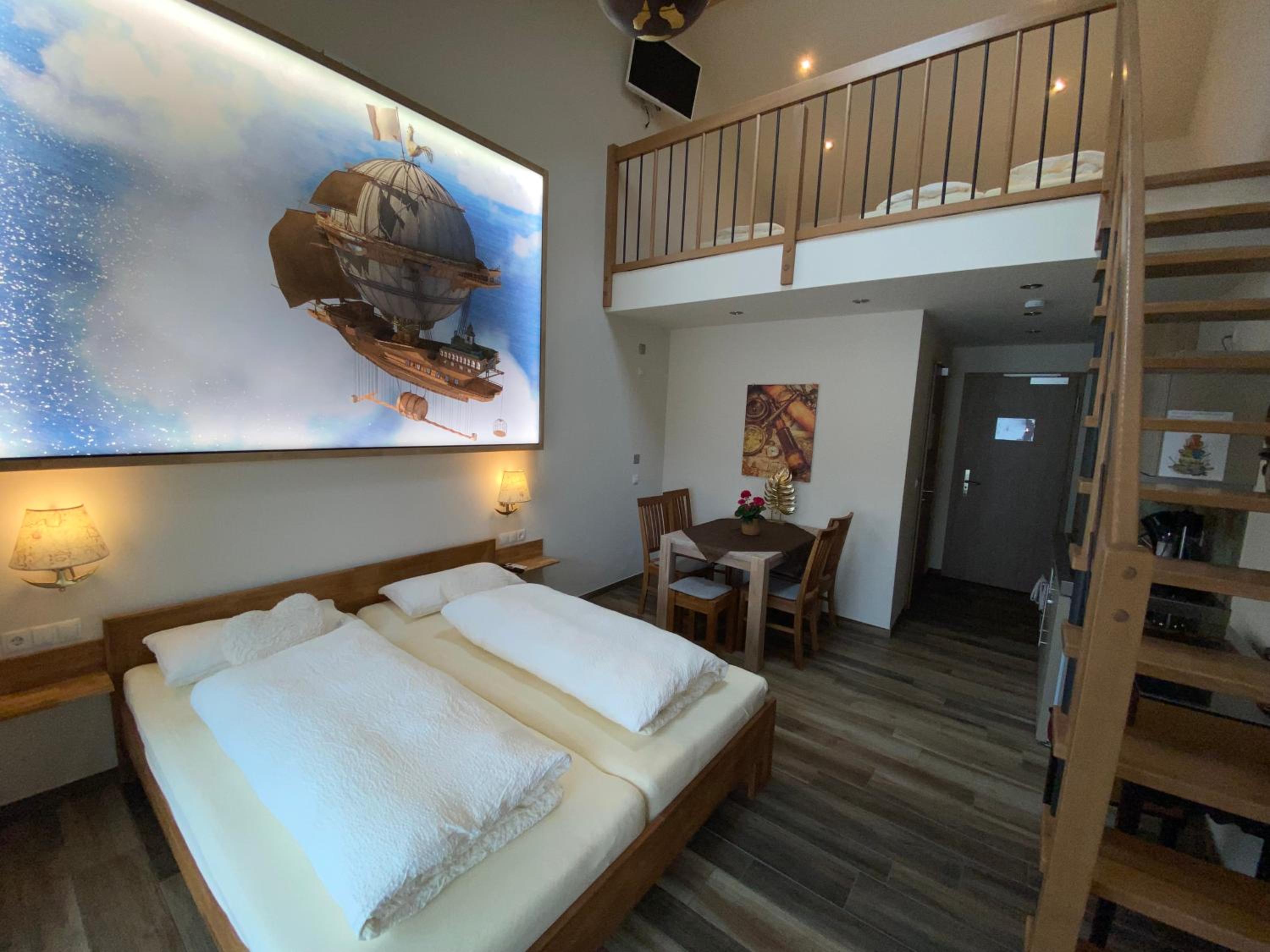 Studio with Balcony - Photo 17