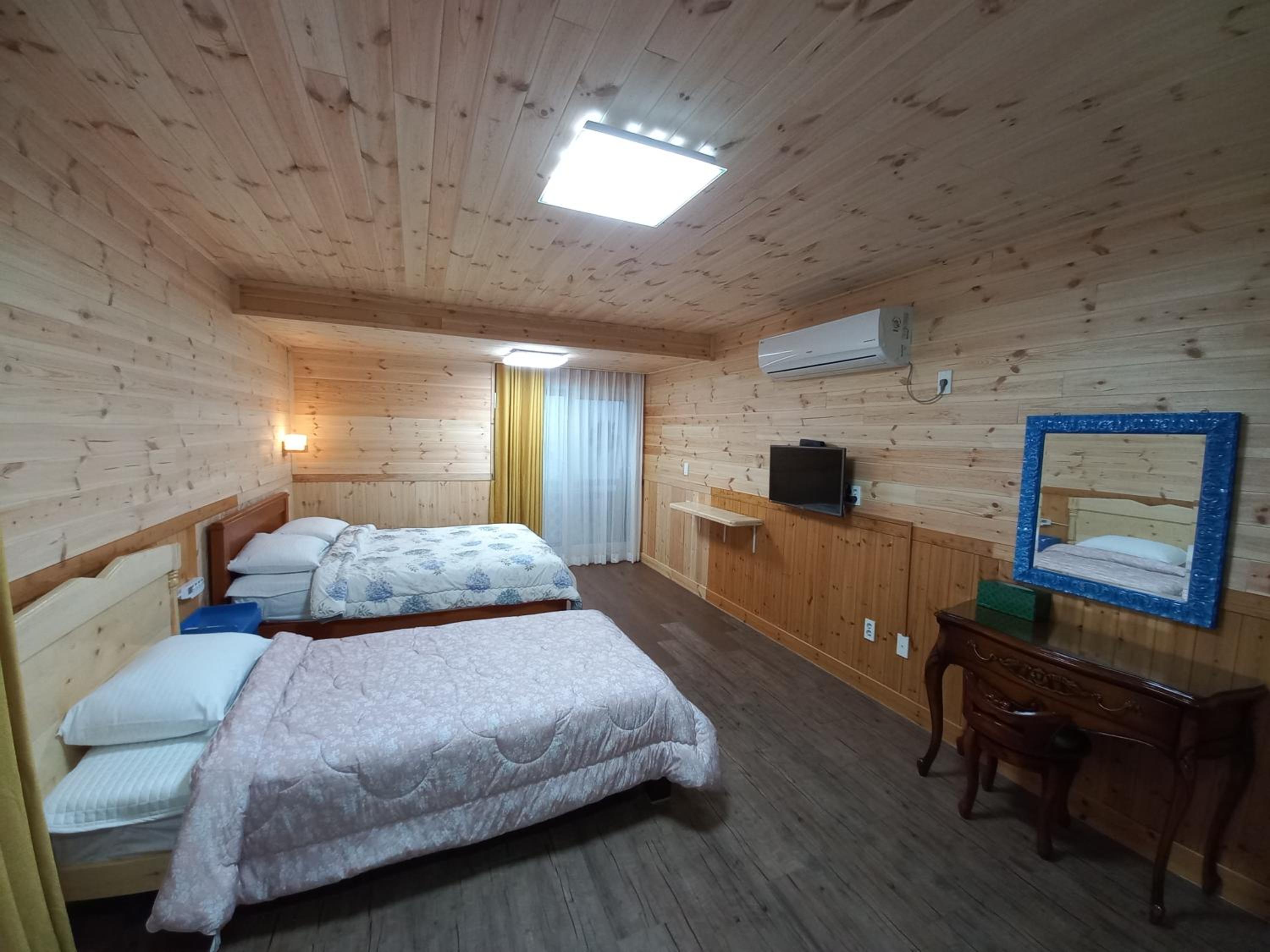 One-Bedroom House - Photo 1