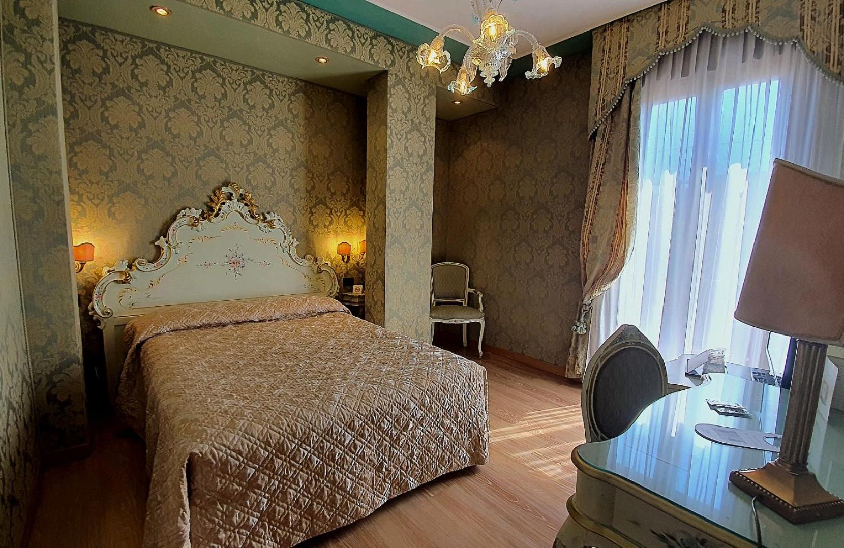 Superior Queen Room