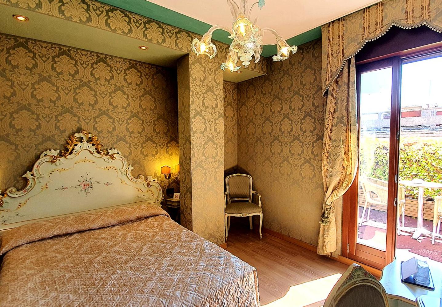 Superior Queen Room