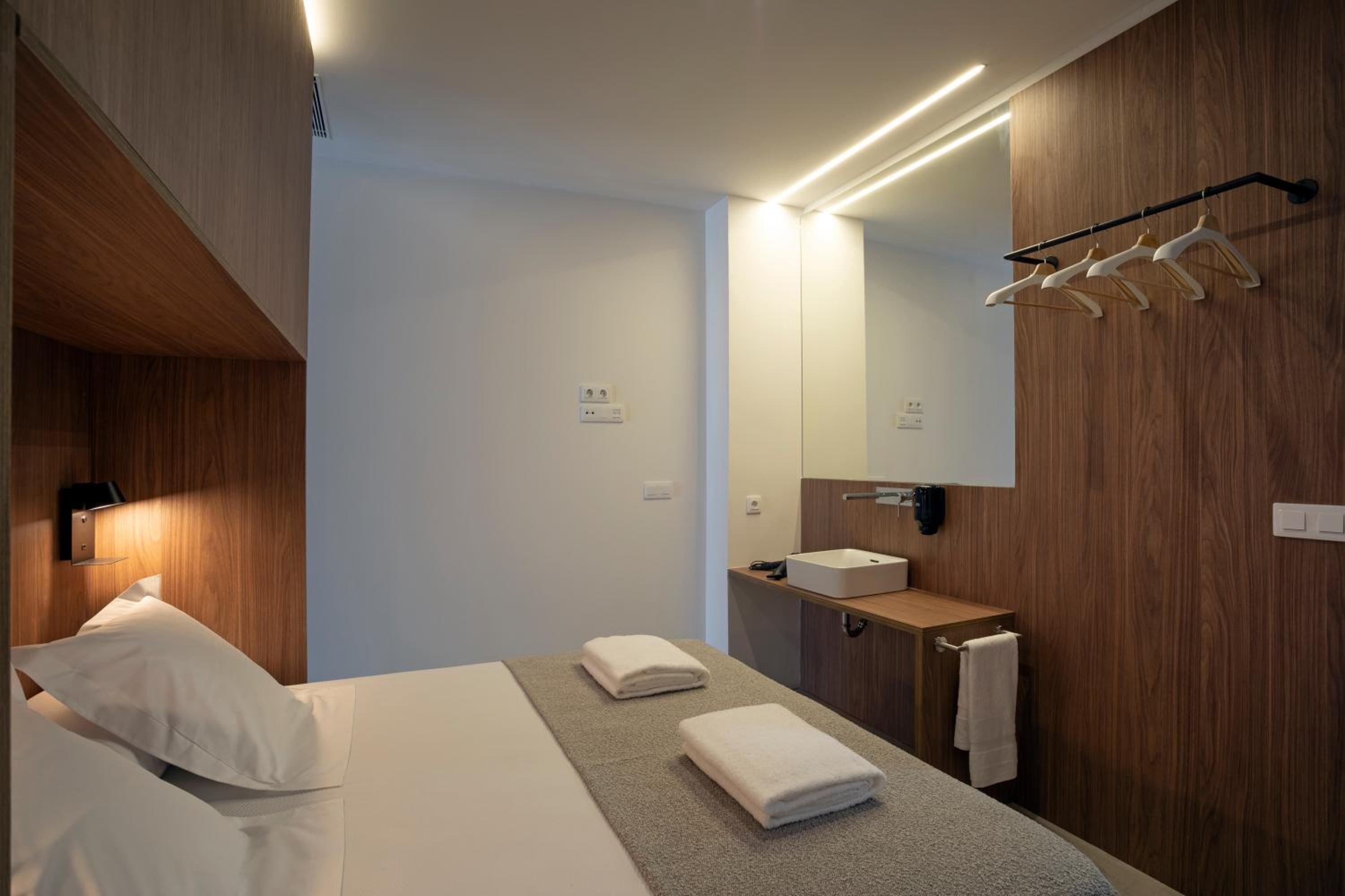 One-Bedroom Apartment - Photo 19