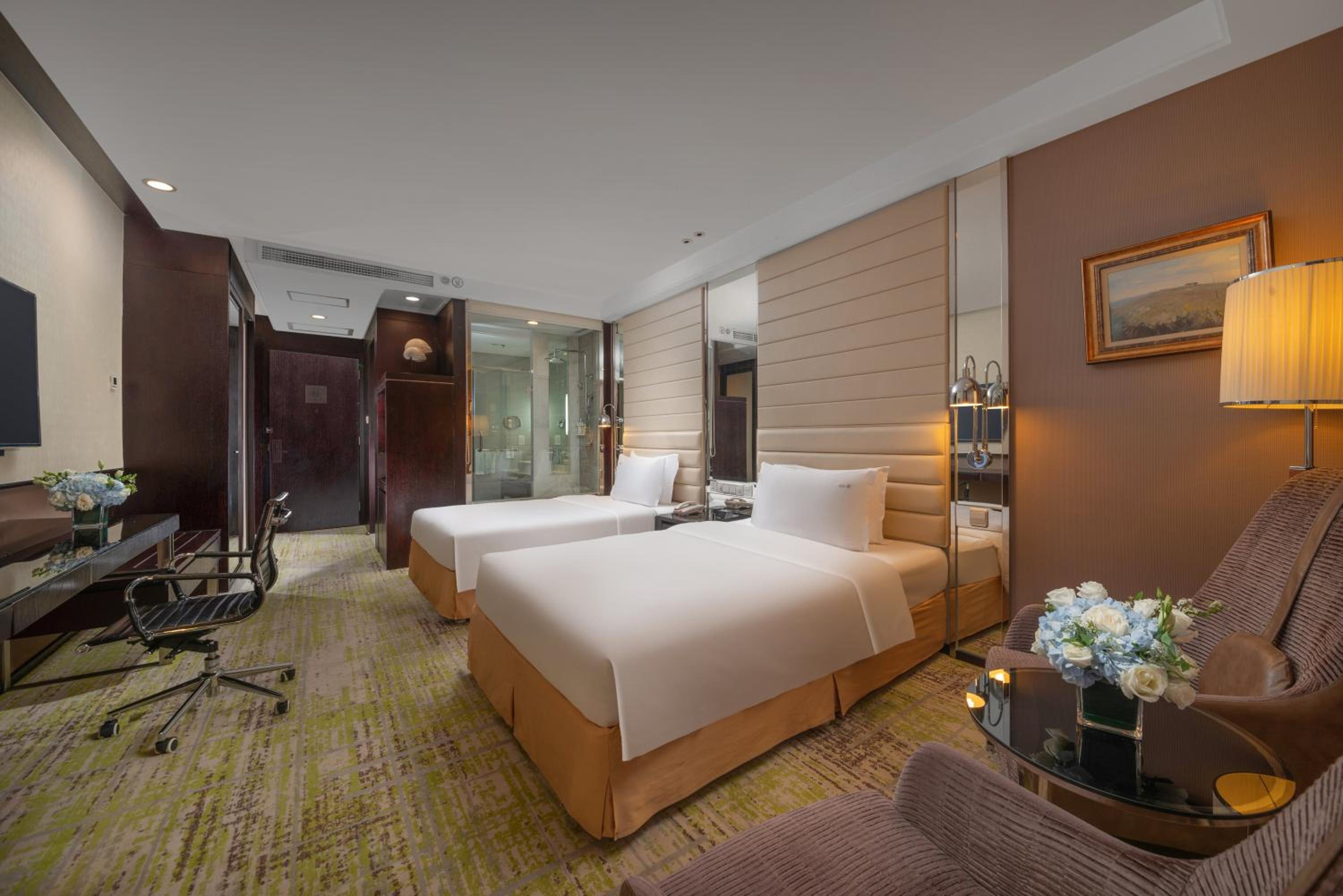 Standard Double Room with Two Double Beds and Soho View