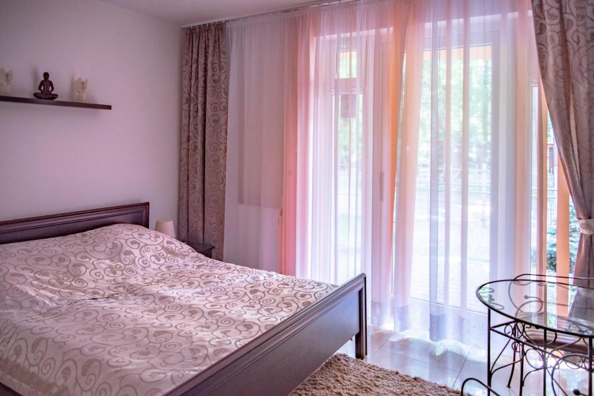 Apartment with Terrace - Photo 5
