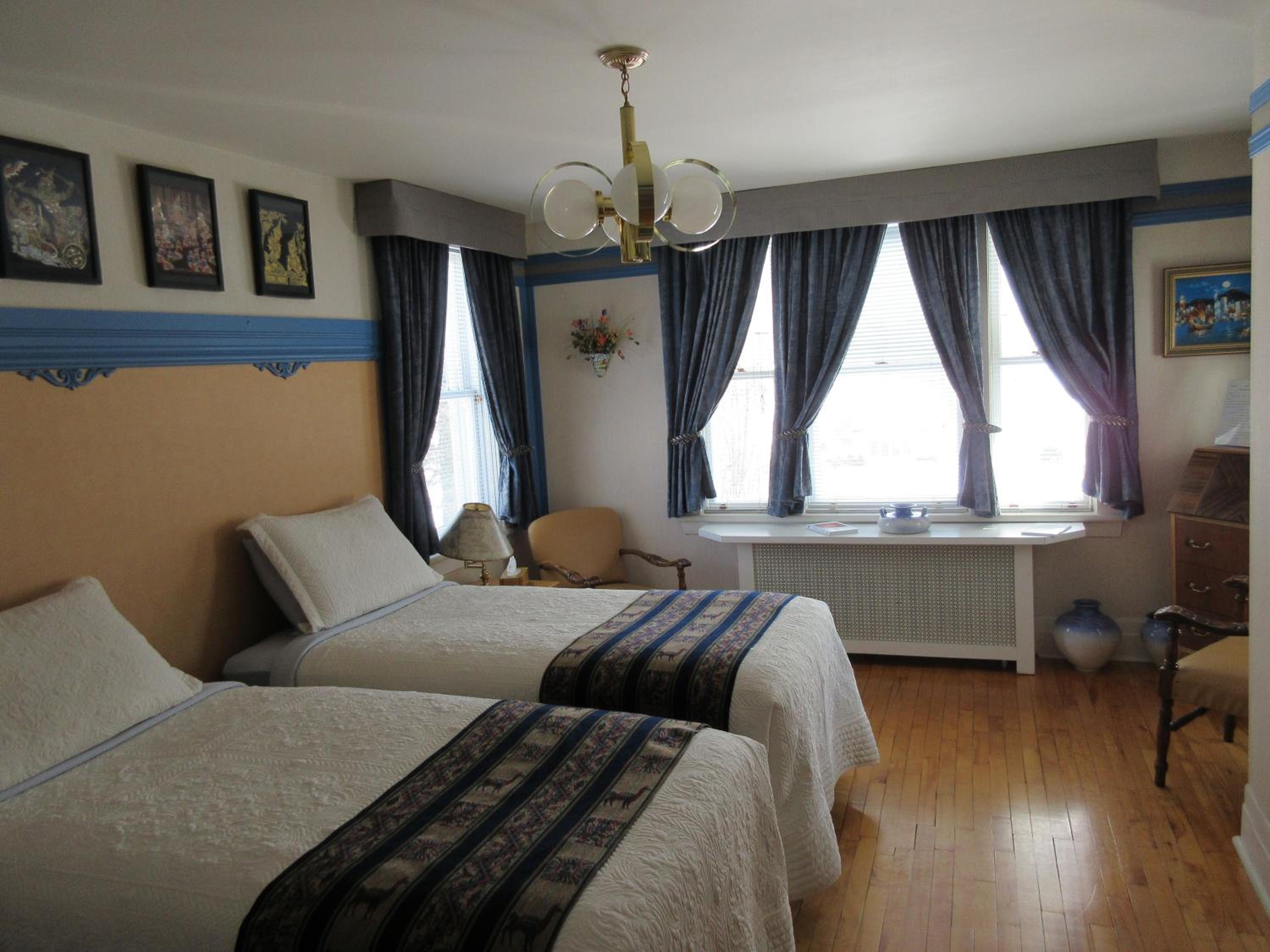 Standard Double Room with Shared Bathroom photo 1