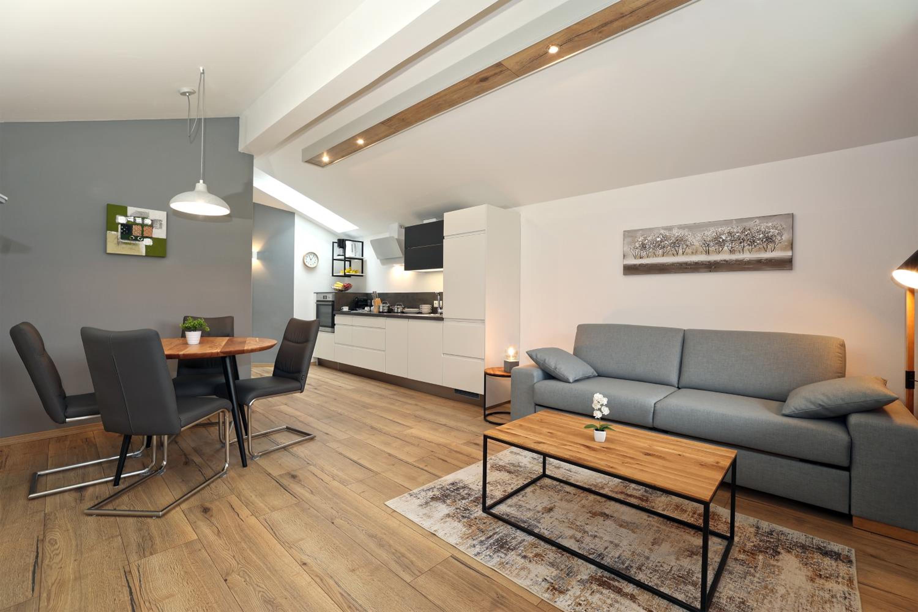 Apartment photo 1