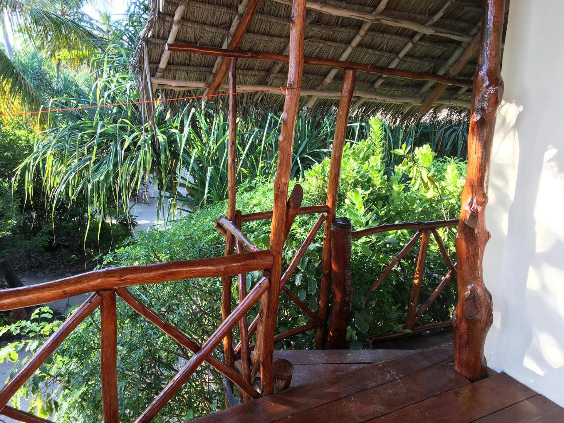 Bungalow with terrace (4)