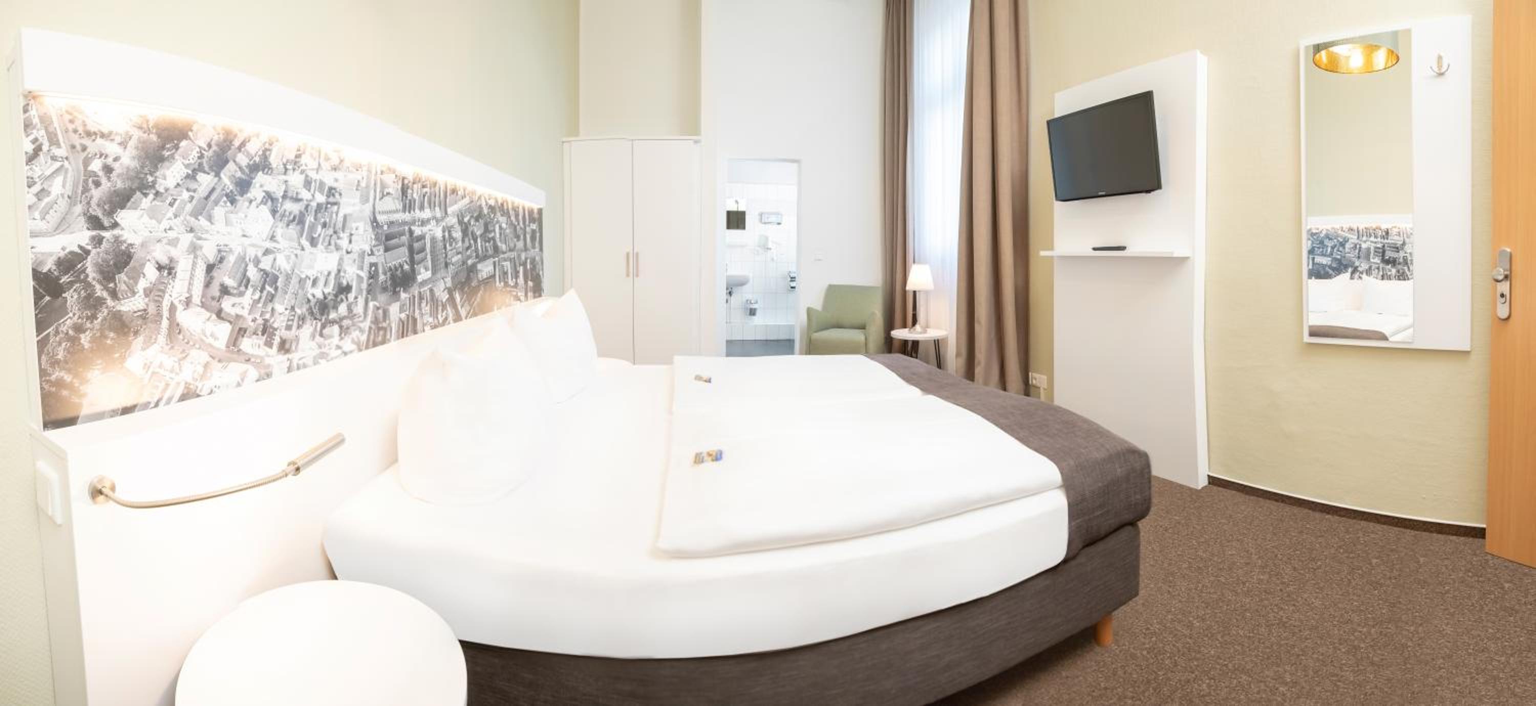 Standard Double Room - Photo 3