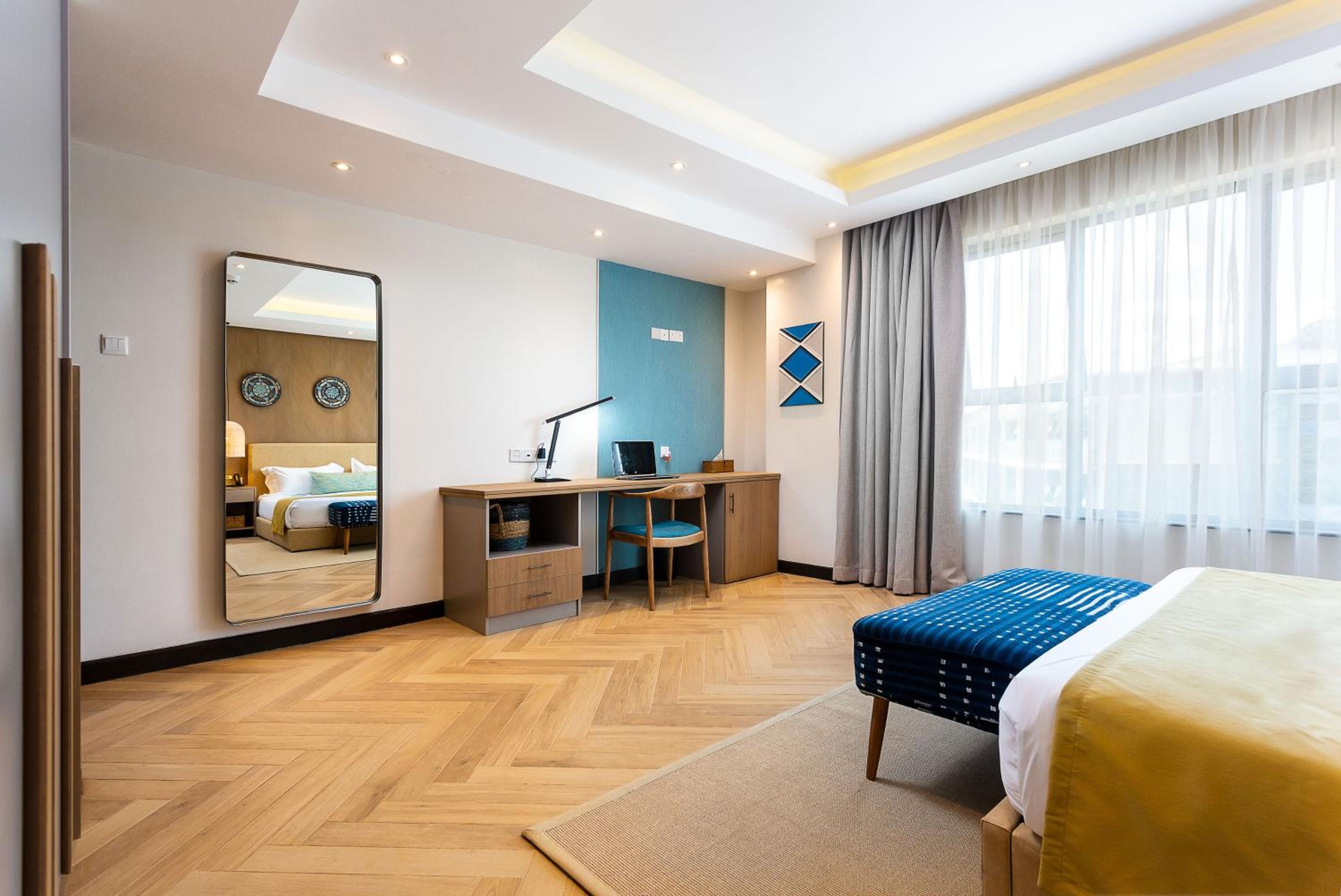 One-Bedroom Apartment - Photo 3