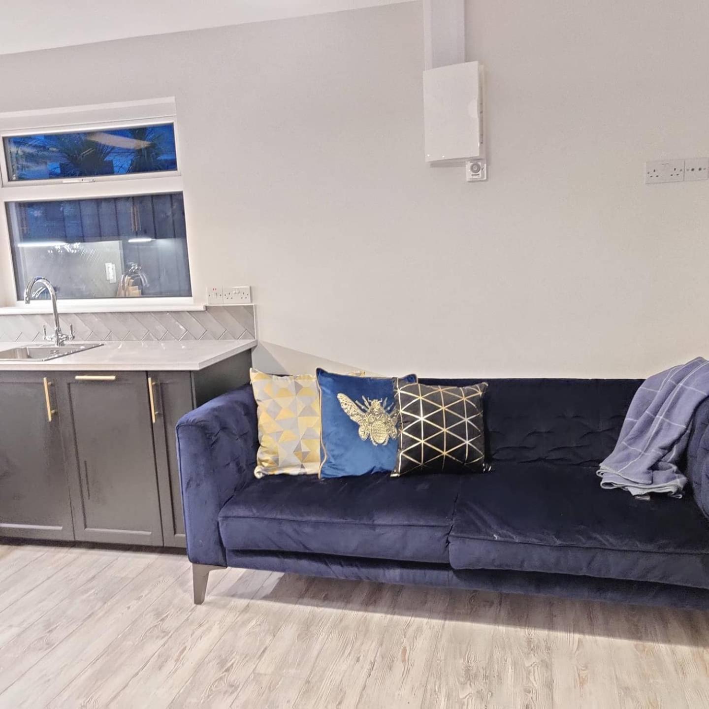 Two-Bedroom Apartment - Photo 5