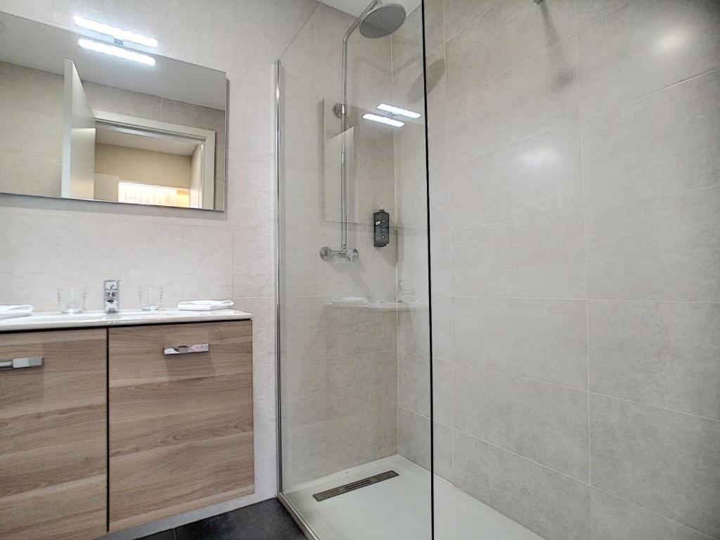 Deluxe Room - Photo 6