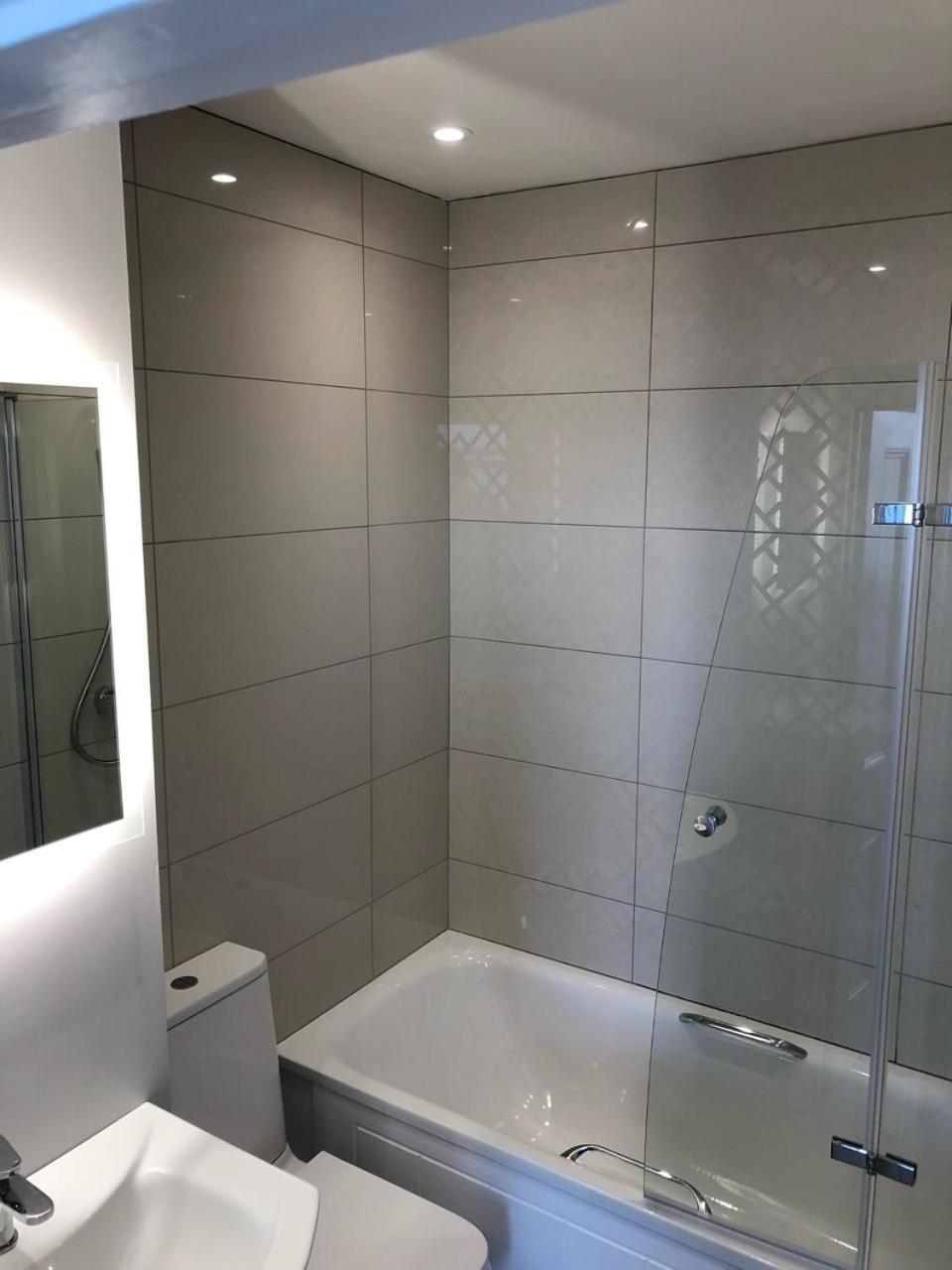 Family Room with Bath - Photo 2