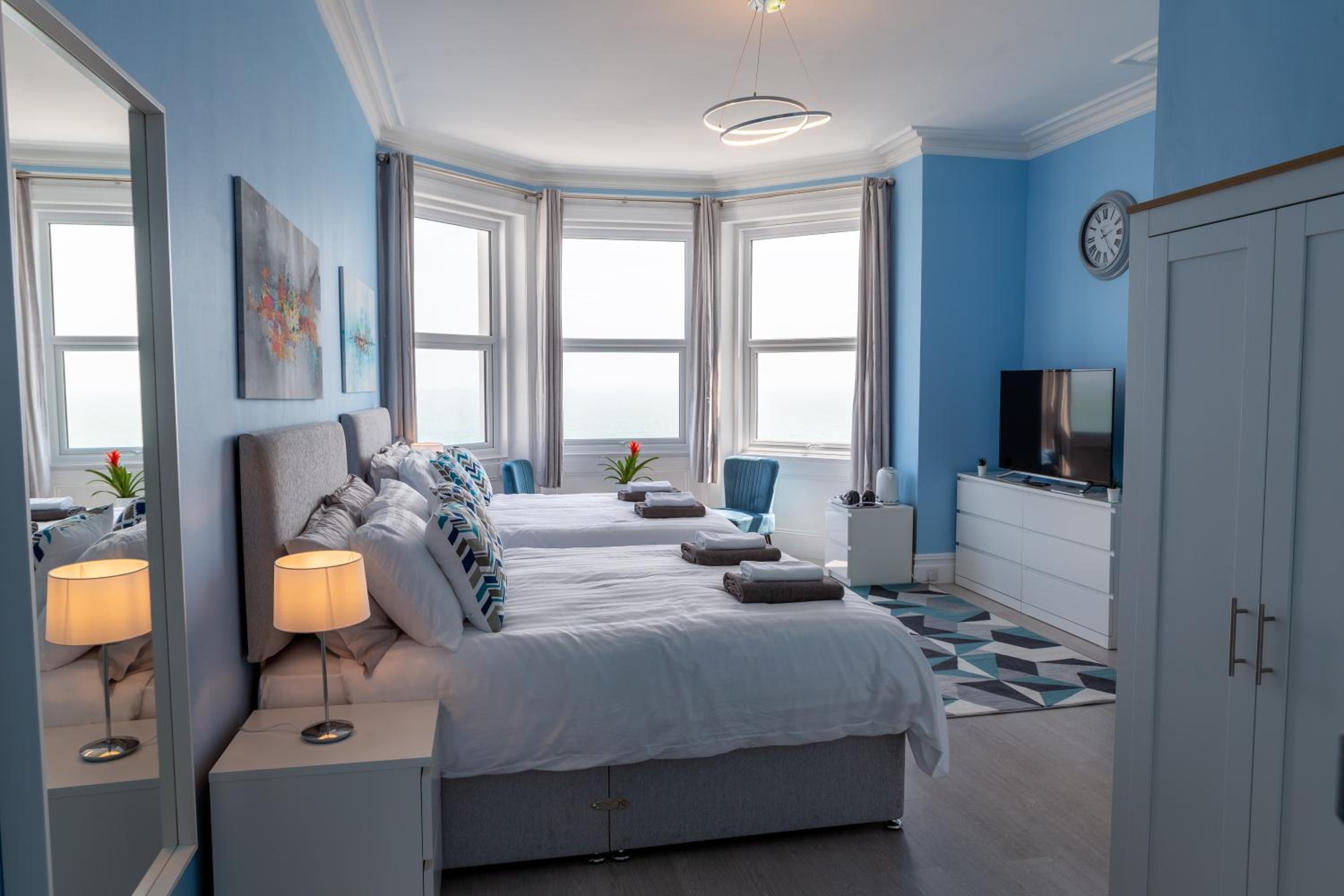 Family Room with Bath - Photo 6