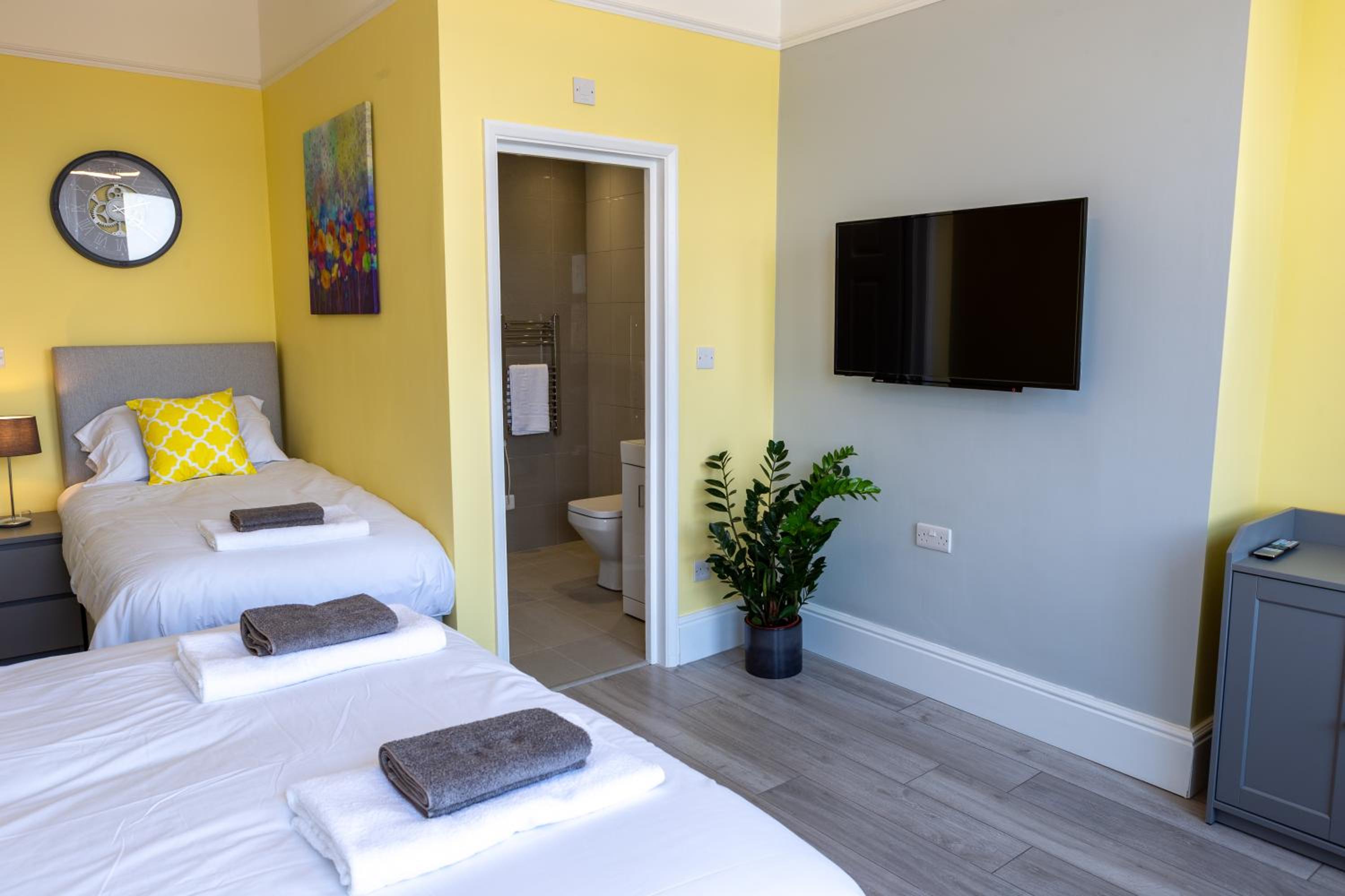 Triple Room with Shower - Photo 2