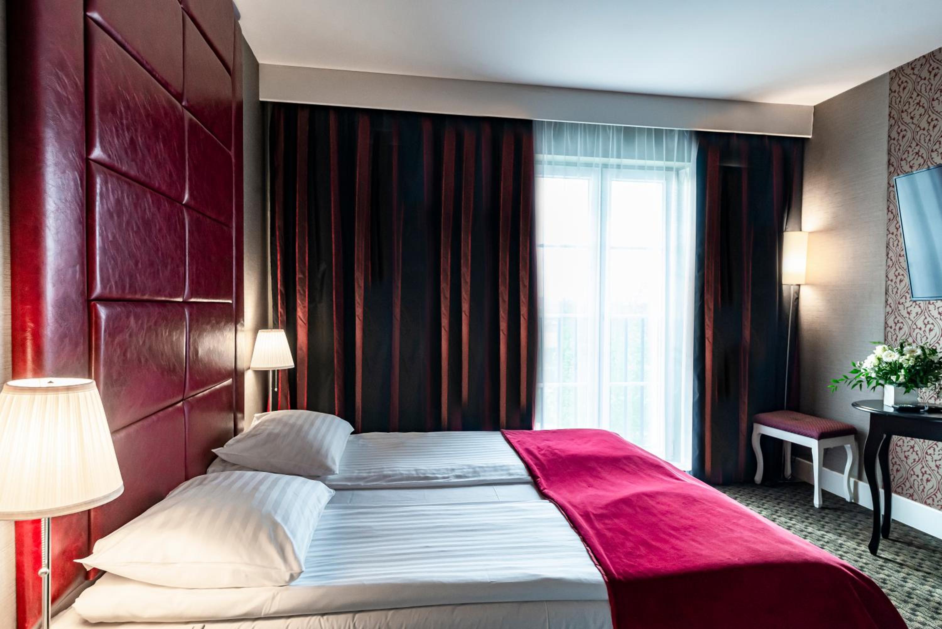 Queen Room with Spa Bath photo 1