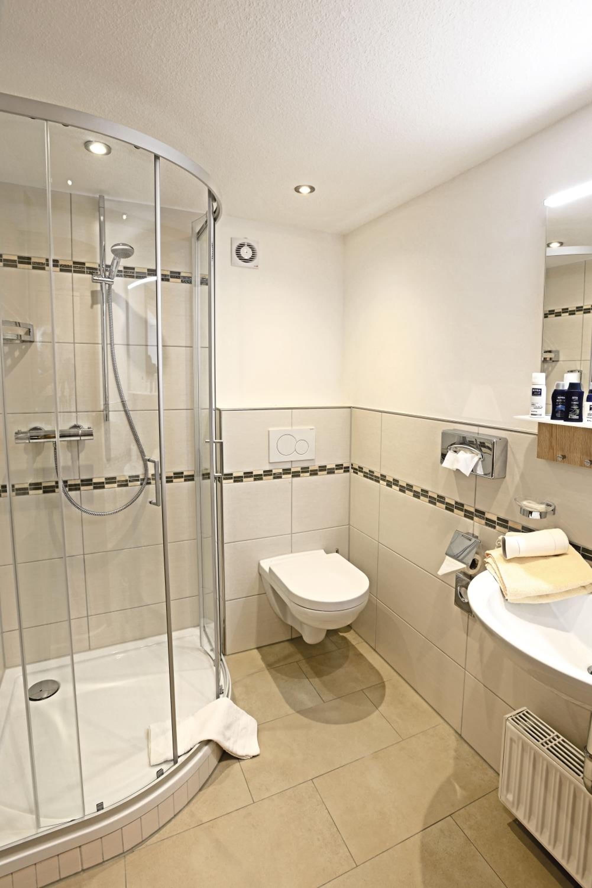 Deluxe Double Room Annex - Photo 9
