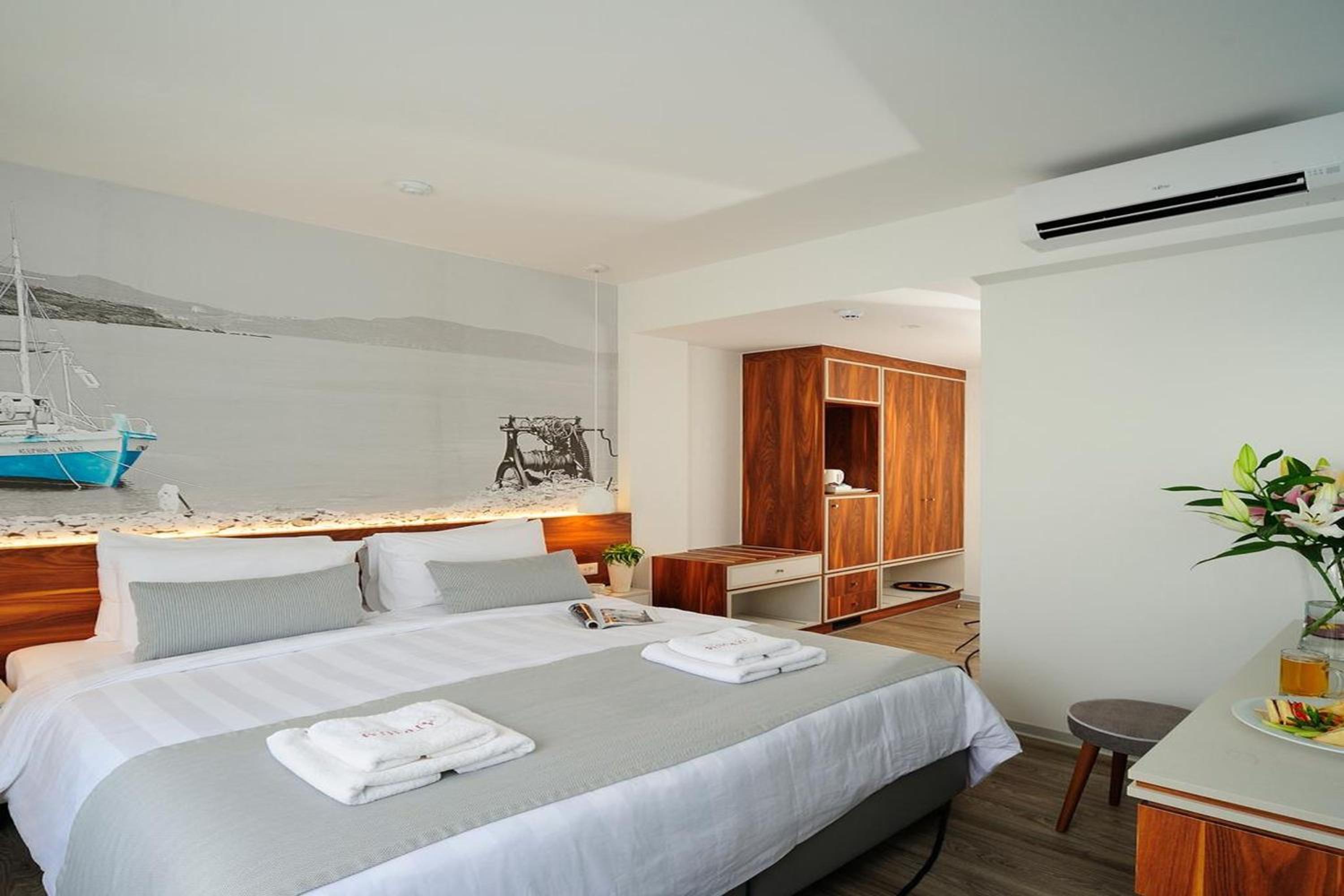 Deluxe Room - Photo 1