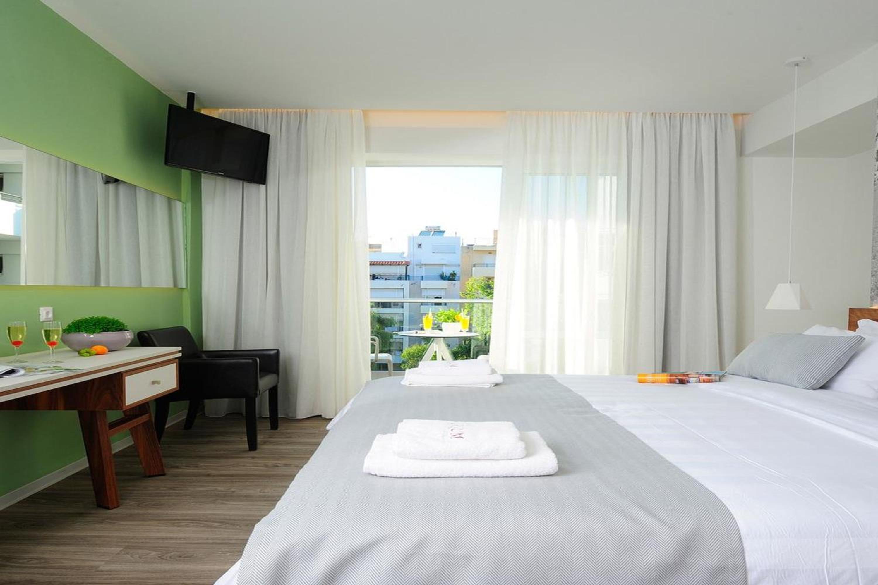 Deluxe Room - Photo 4