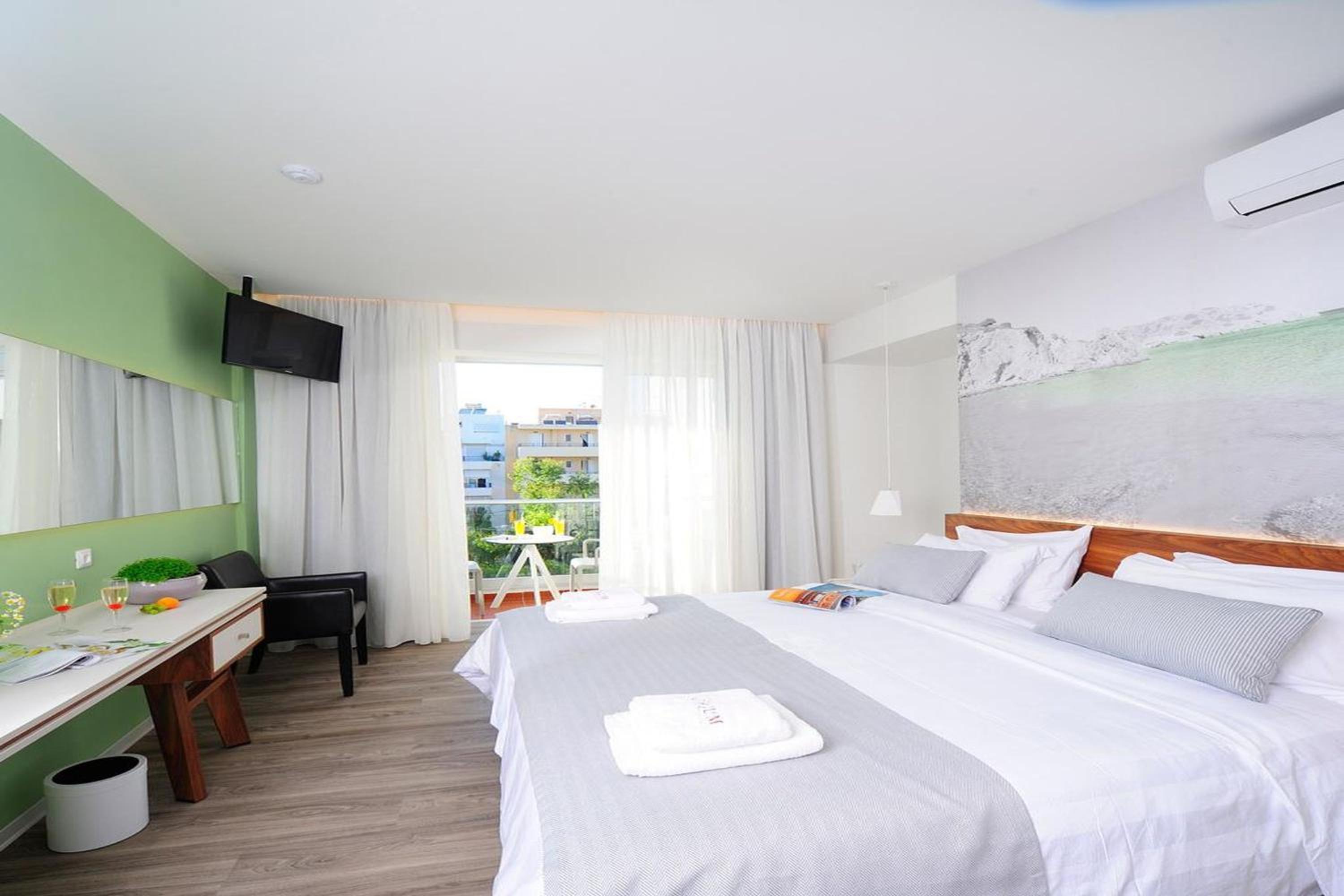 Deluxe Room - Photo 2