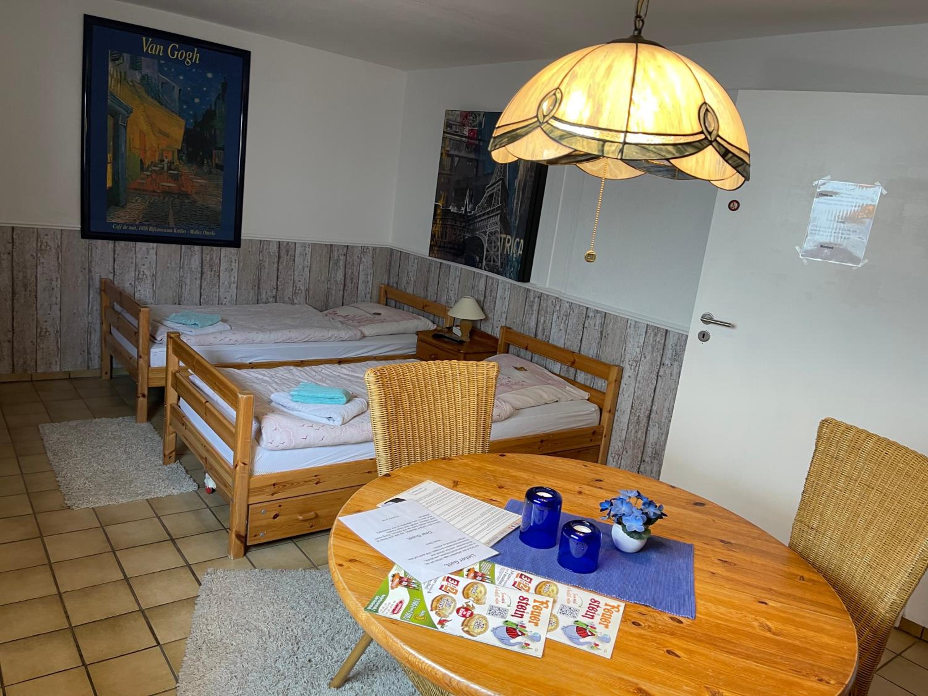 Economy Twin Room - Photo 1
