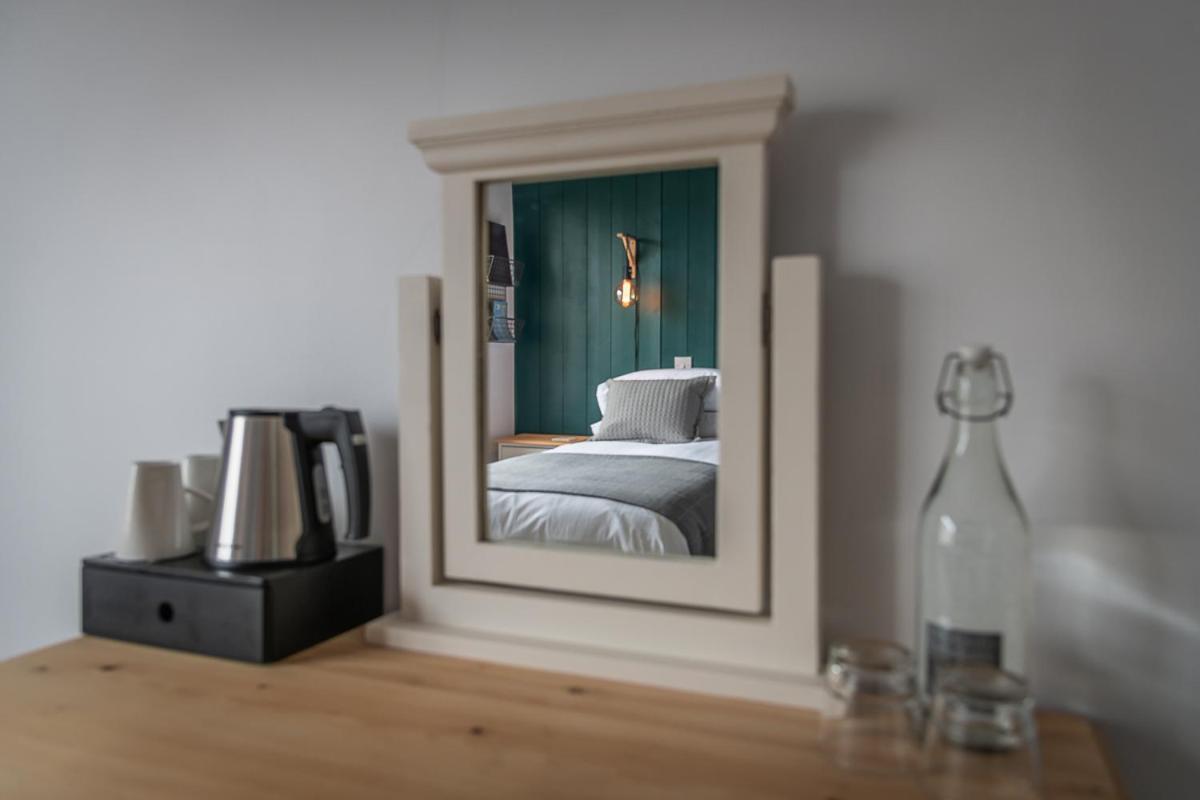 Twin Room with Bathroom photo 2