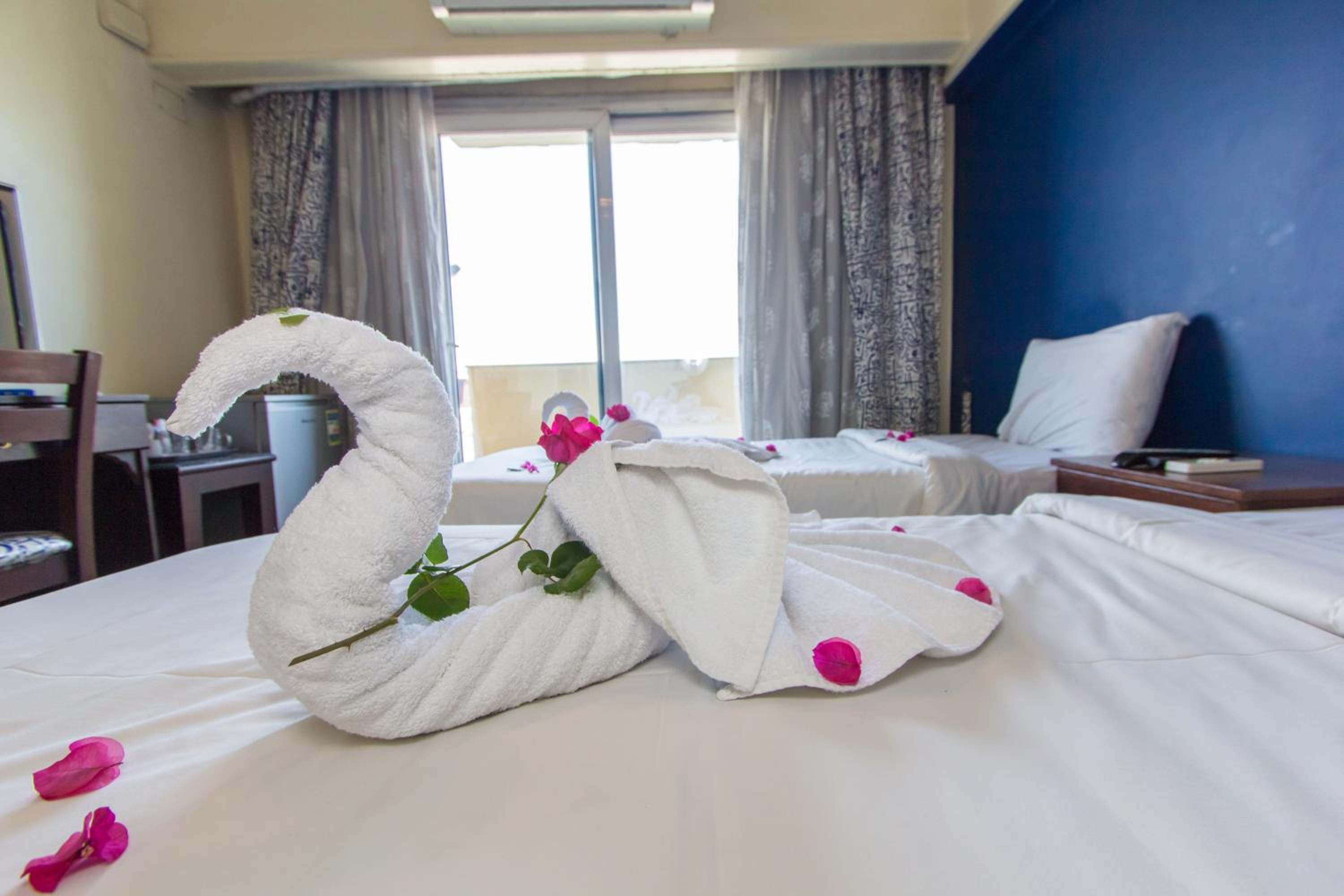 Deluxe Double or Twin Room with River View - Photo 15