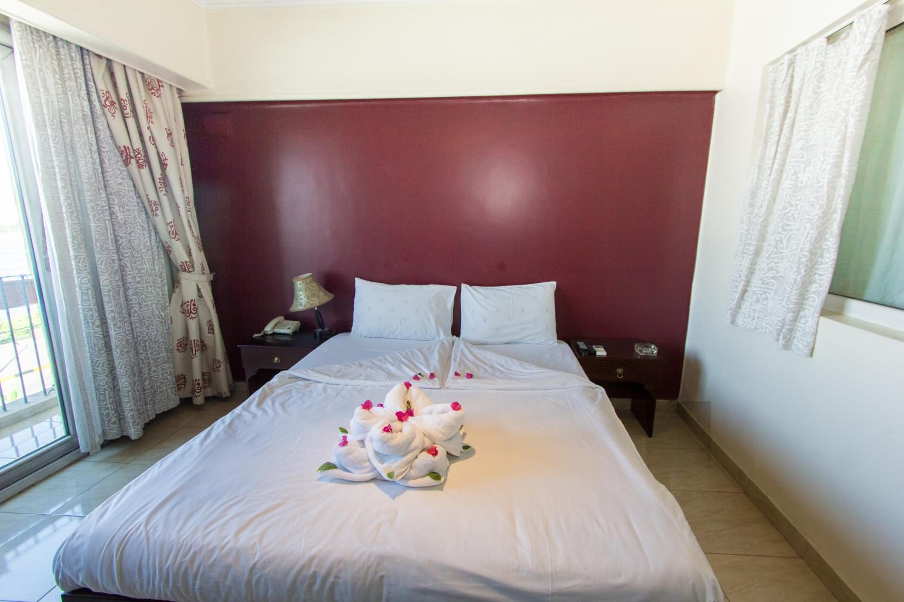 Deluxe Double or Twin Room with River View - Photo 8