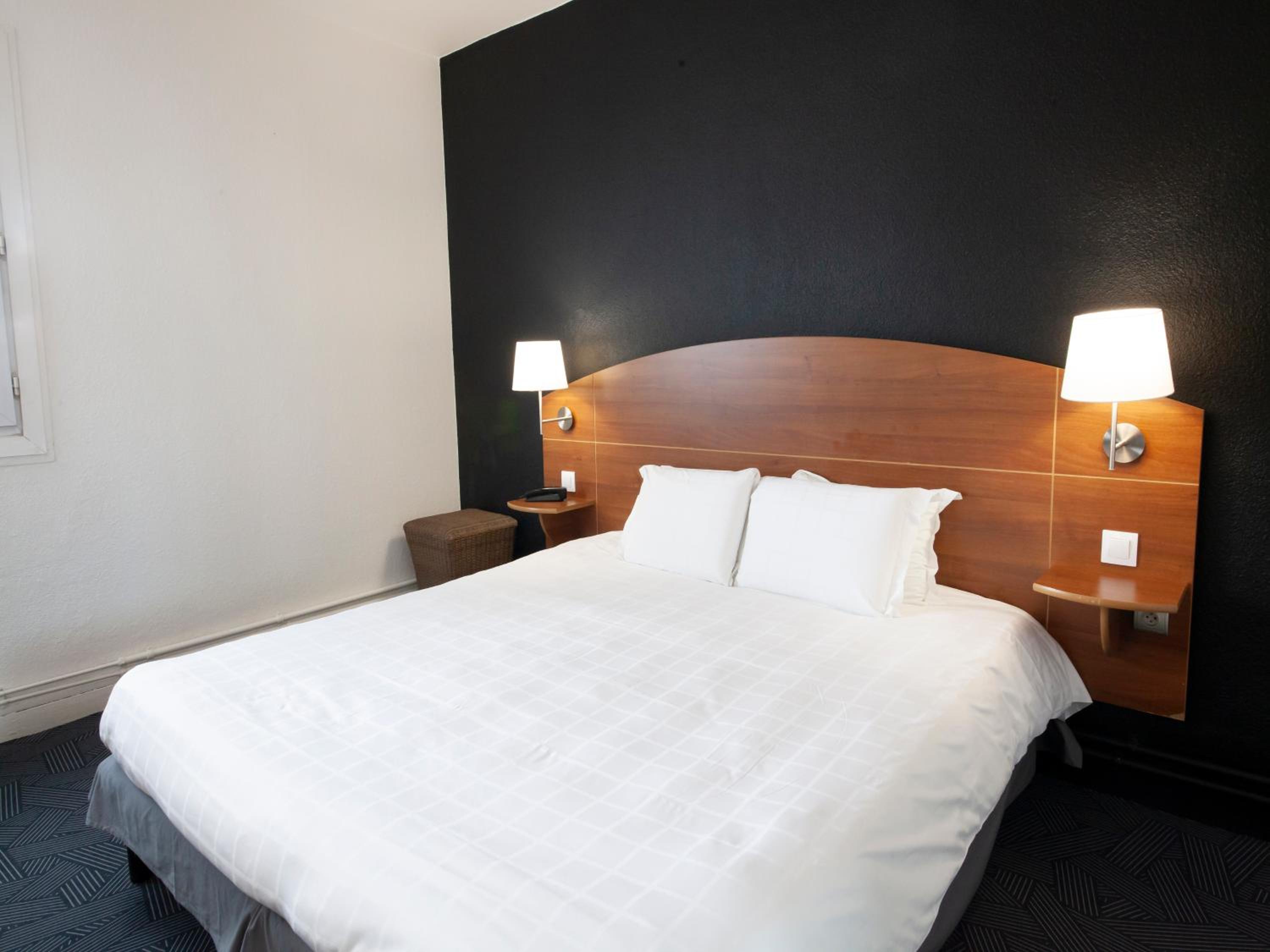 Double Room - Photo 7