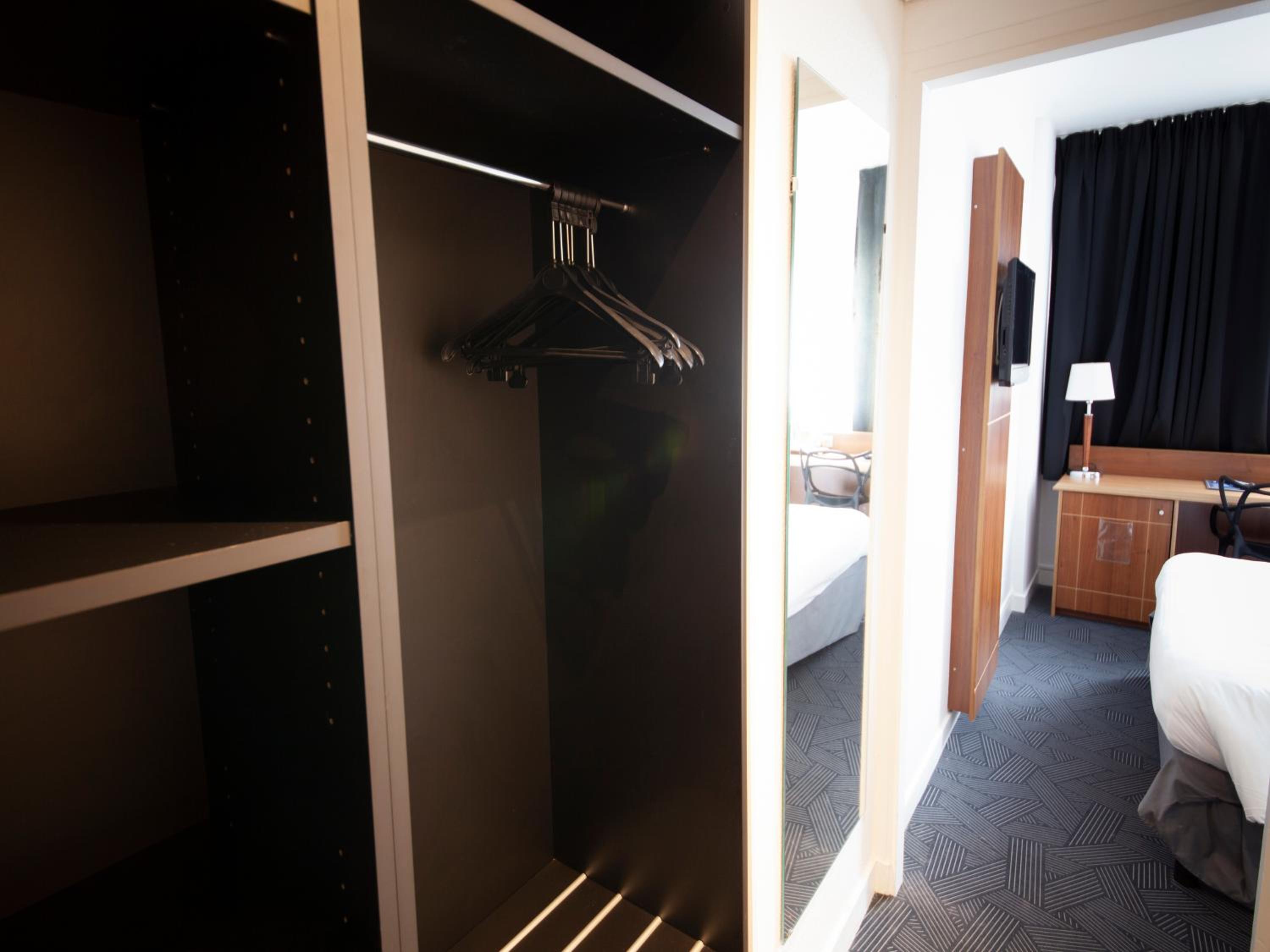 Double Room - Photo 8