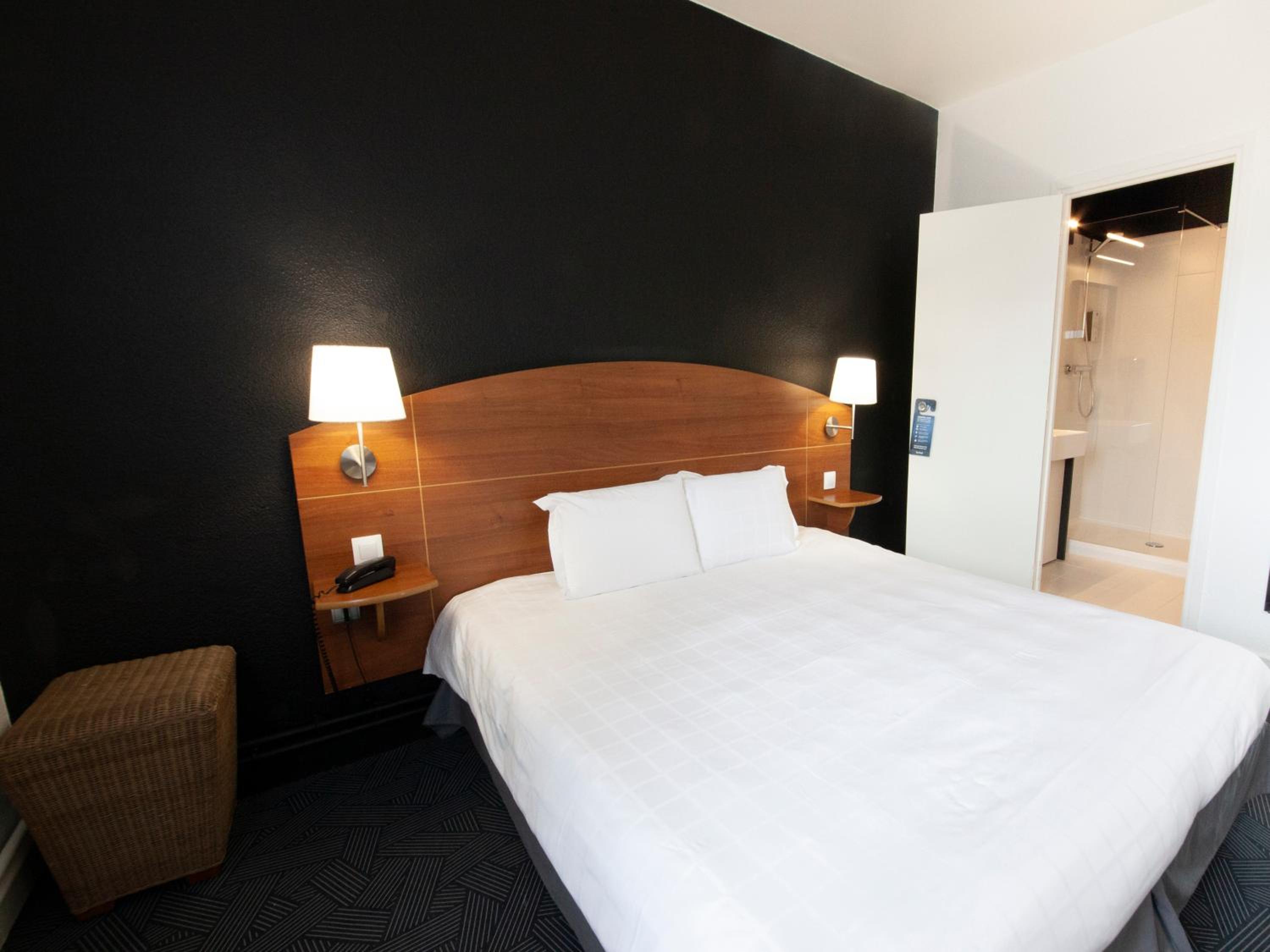 Double Room - Photo 9