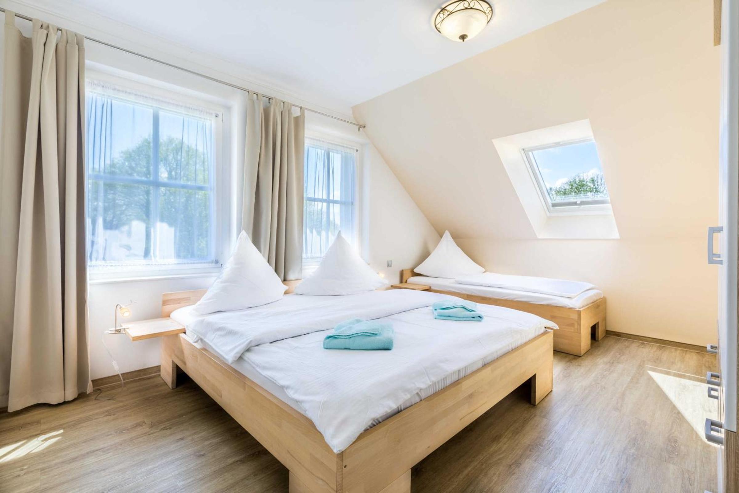 One-Bedroom Apartment with Balcony photo 1