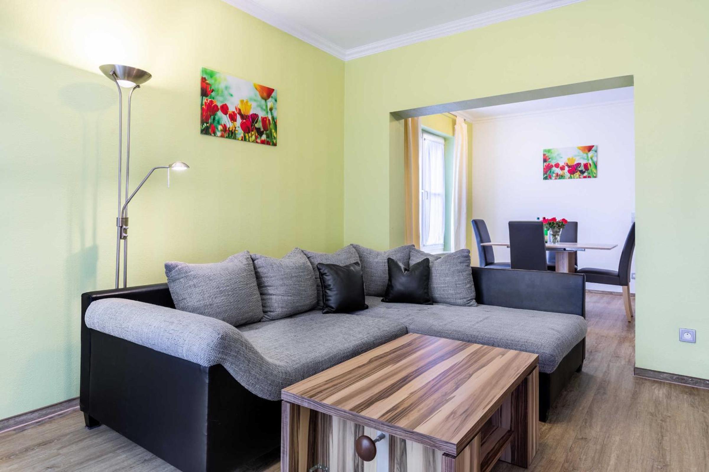 One-Bedroom Apartment with Balcony and Terrace photo 1