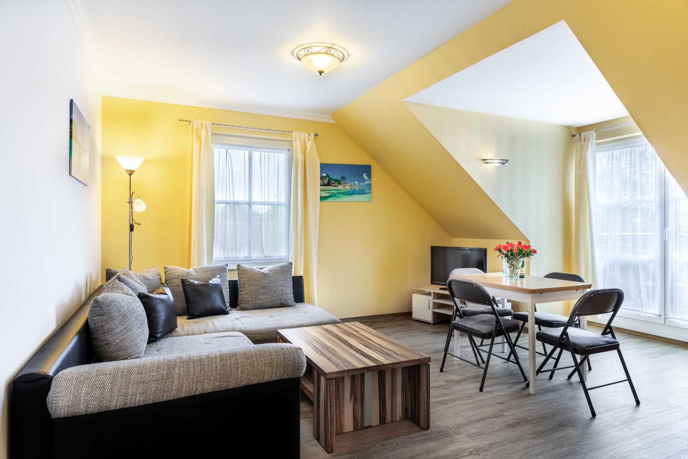 One-Bedroom Apartment with Balcony photo 1