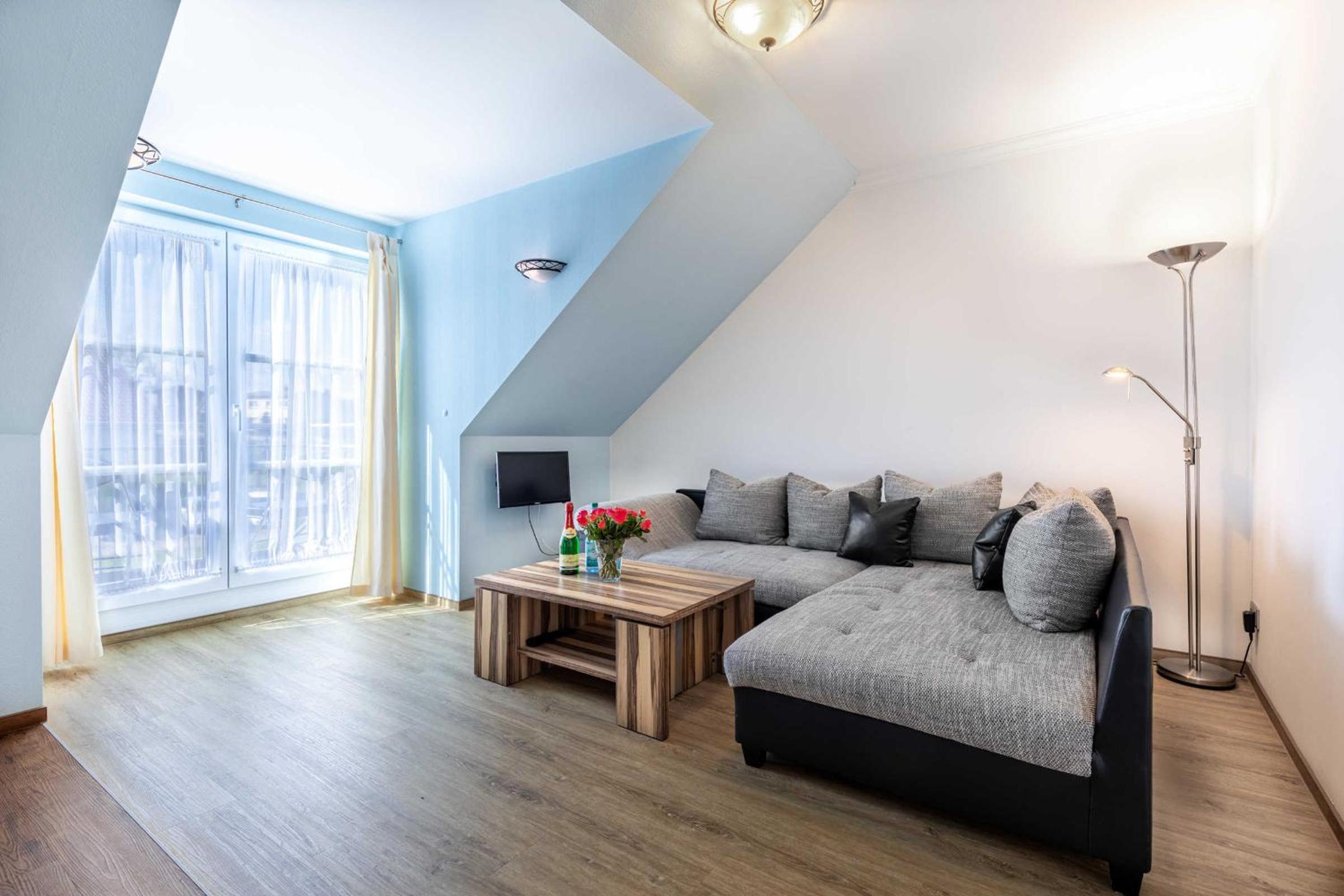 One-Bedroom Apartment with Balcony photo 1