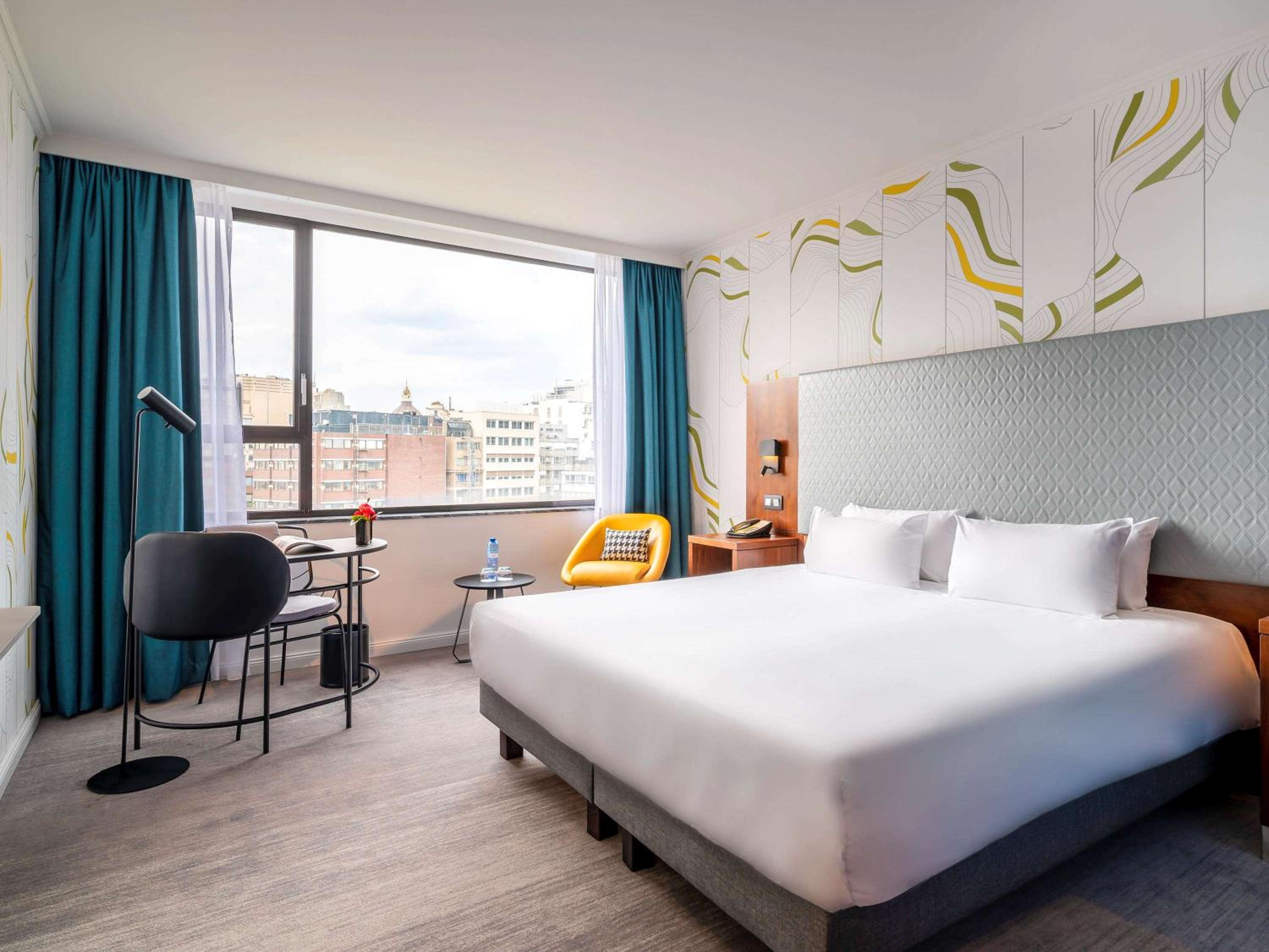 Superior King Room - Photo 7