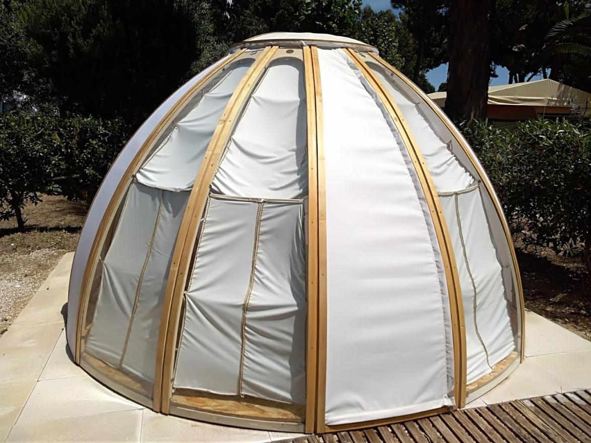 Tent - Photo 3