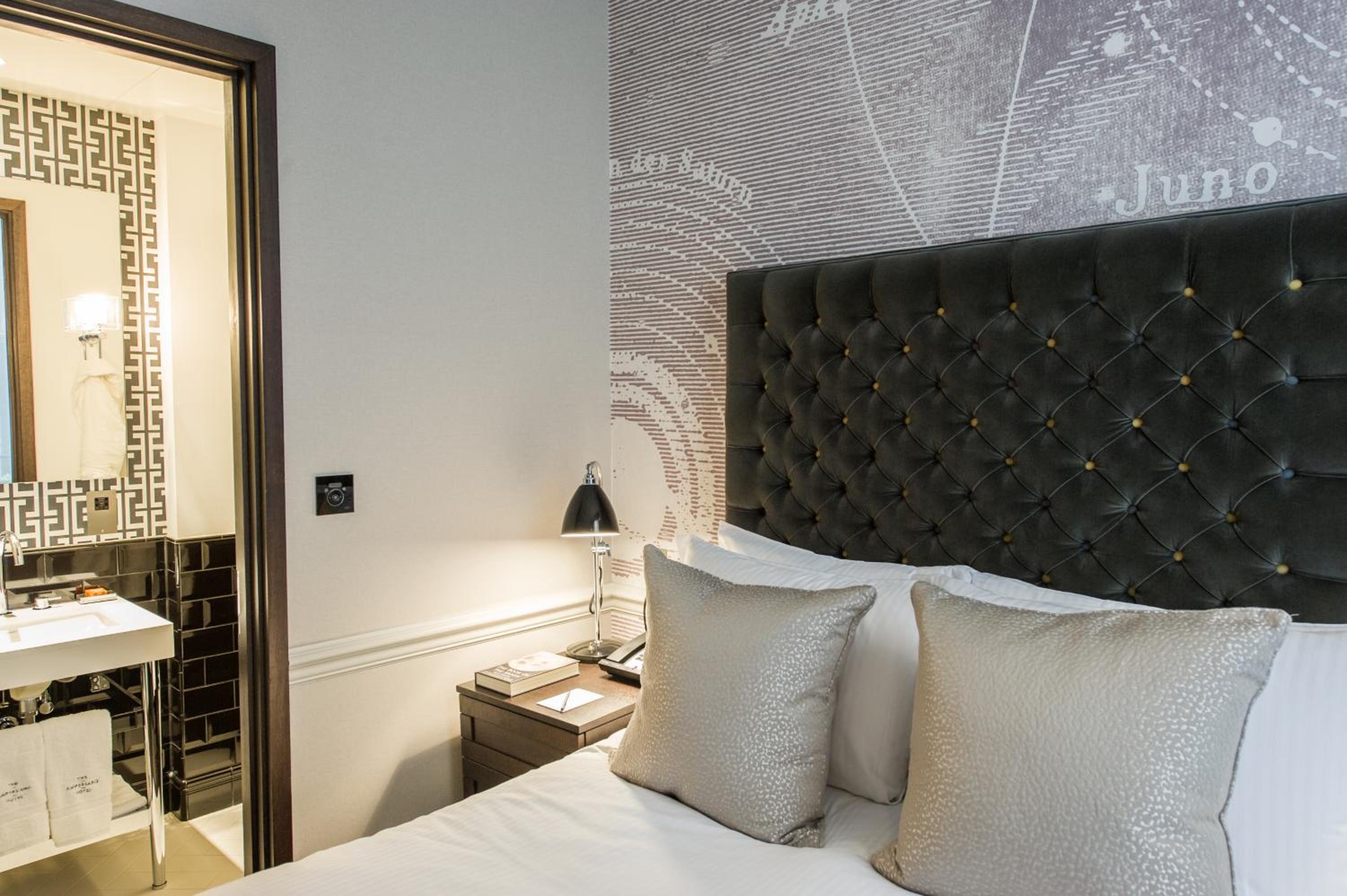 Small Double Room photo 2