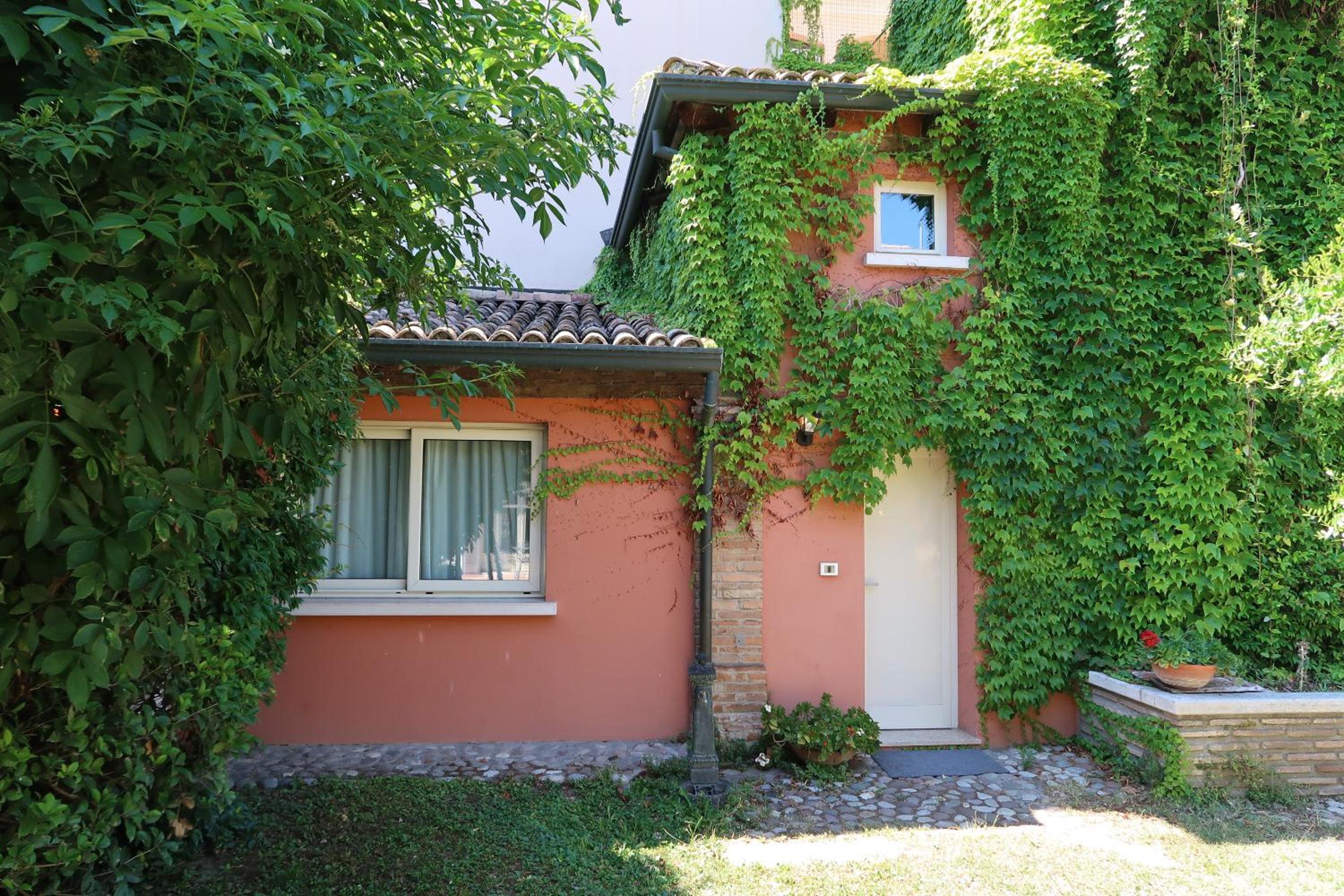 Triple Room in the Hotel Garden photo 2
